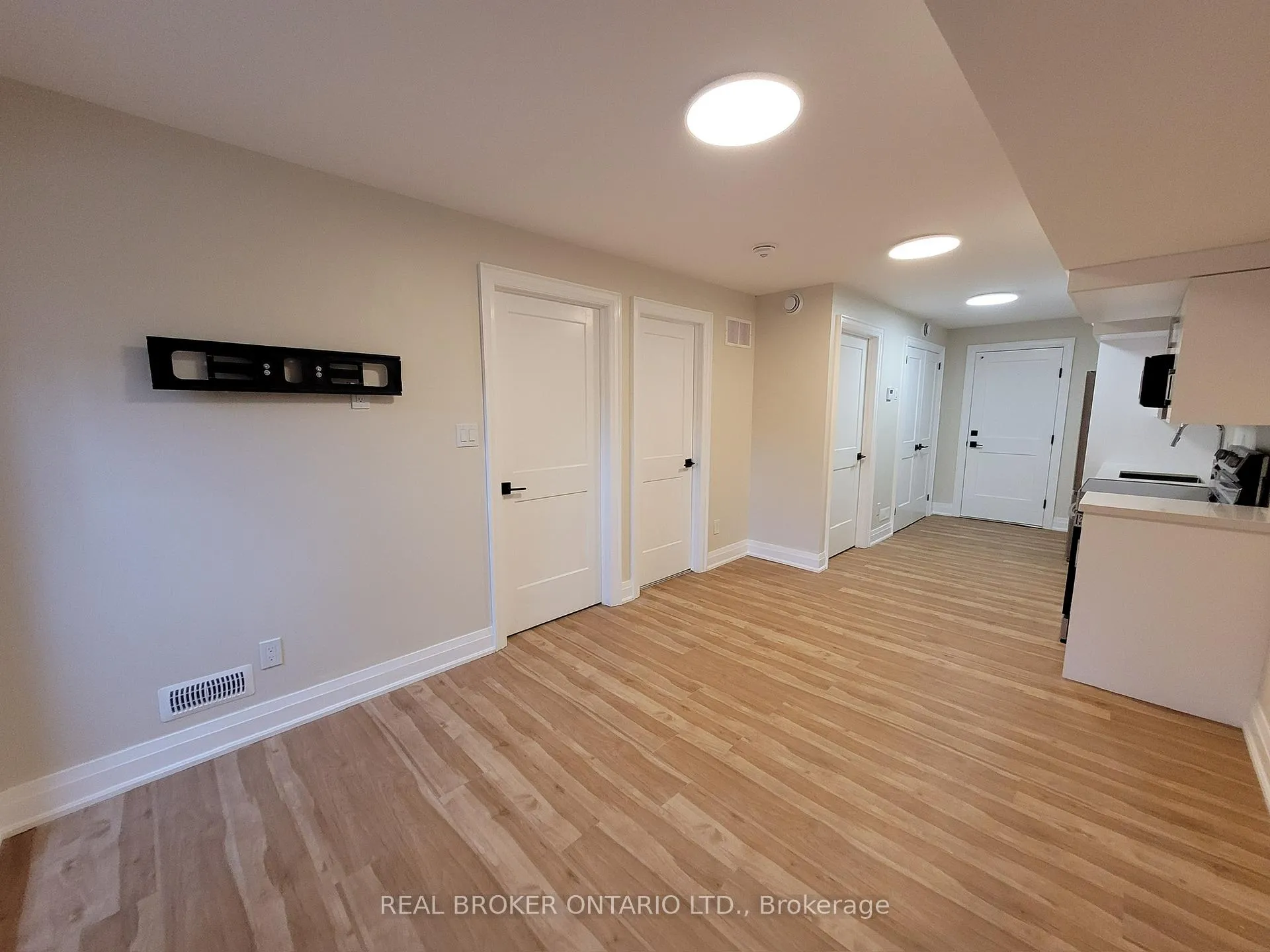 Photo 45 of 5 Marina Avenue, Etobicoke, Long Branch — HOMEH