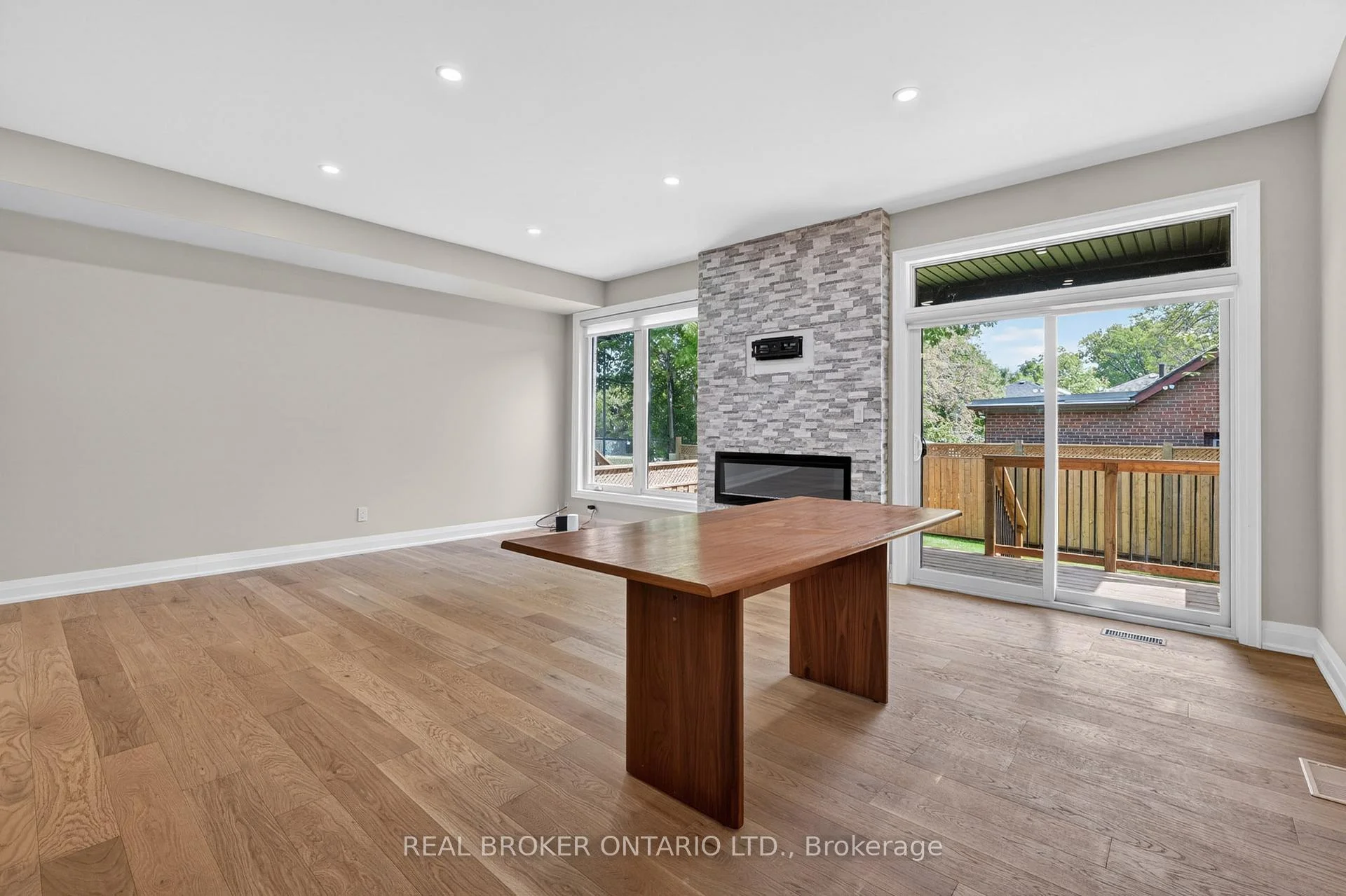 Photo 47 of 5 Marina Avenue, Etobicoke, Long Branch — HOMEH