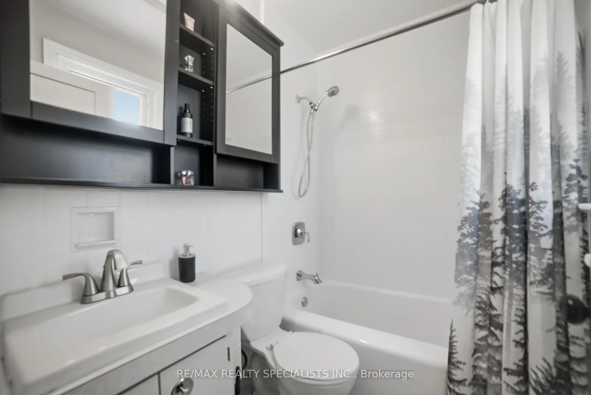 Photo 25 of 14 Russell Street, Hamilton, Eastmount — HOMEH