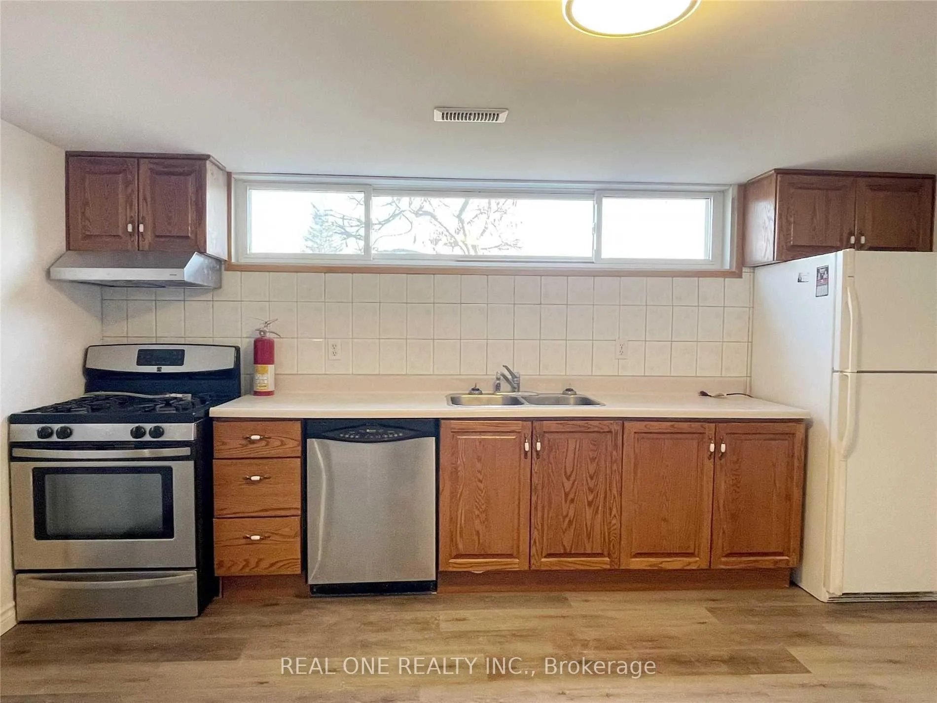 Photo 2 of Unit Basement, 36 Victor Boulevard, Hamilton, Greeningdon — HOMEH