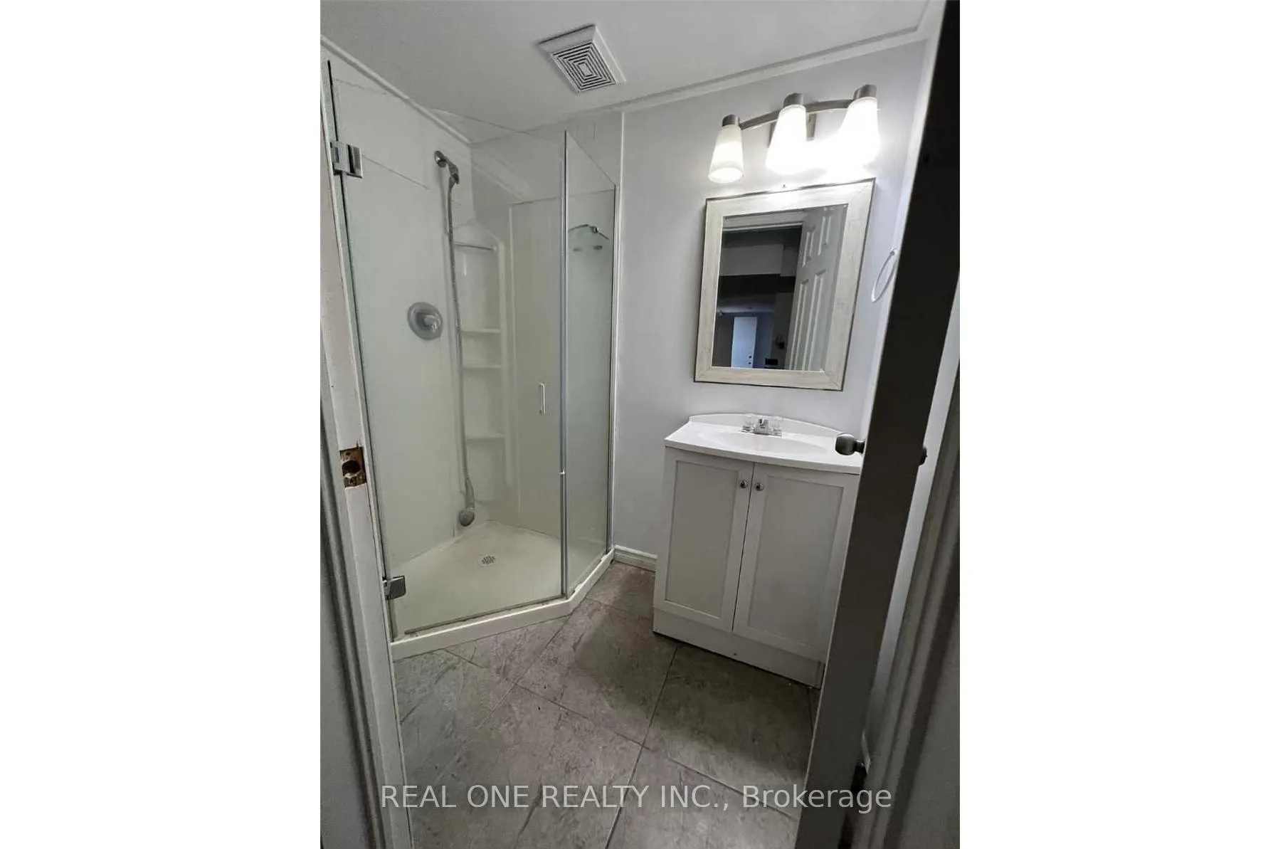 Photo 8 of Unit Basement, 36 Victor Boulevard, Hamilton, Greeningdon — HOMEH