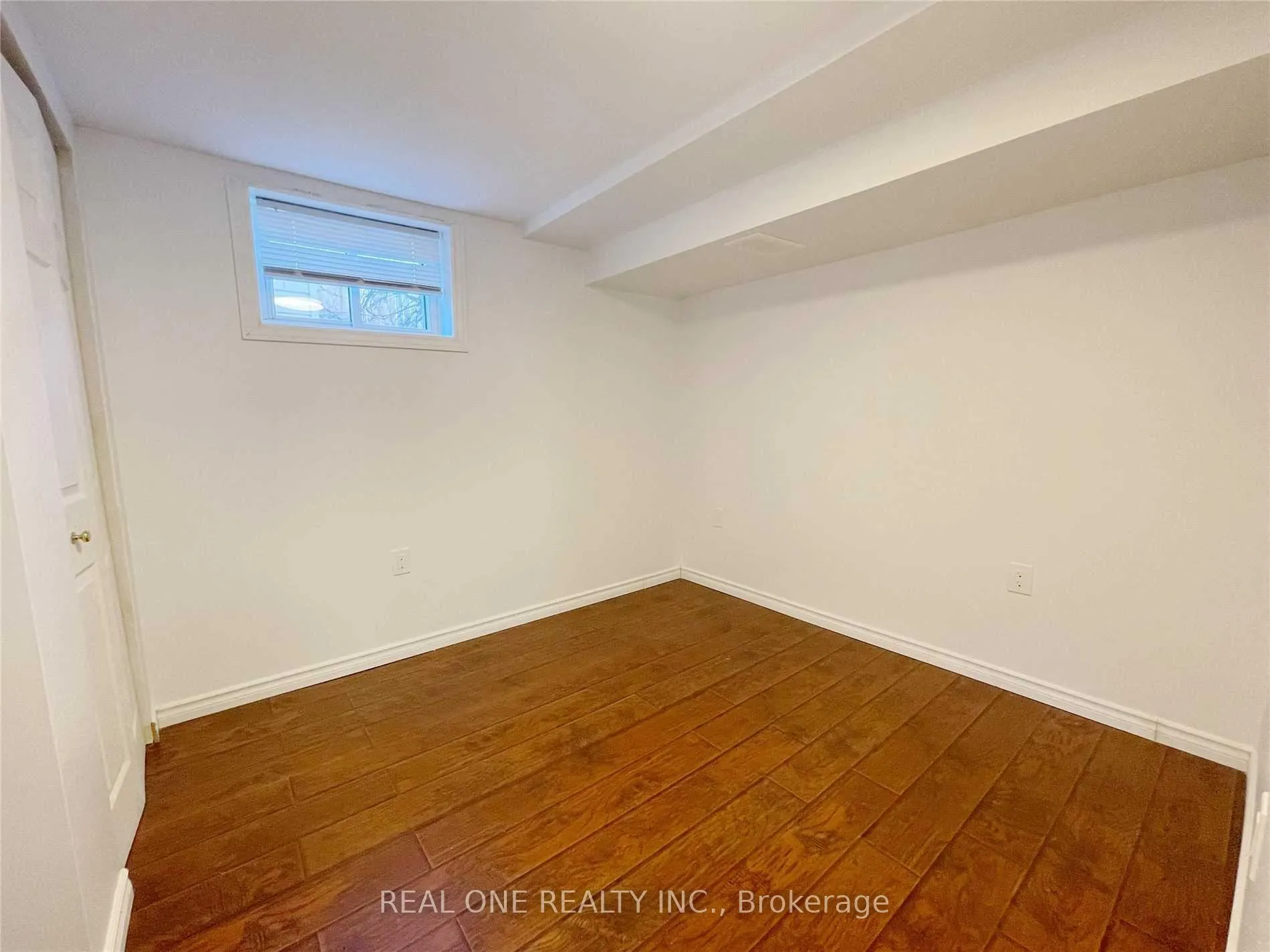 Photo 13 of Unit Basement, 36 Victor Boulevard, Hamilton, Greeningdon — HOMEH
