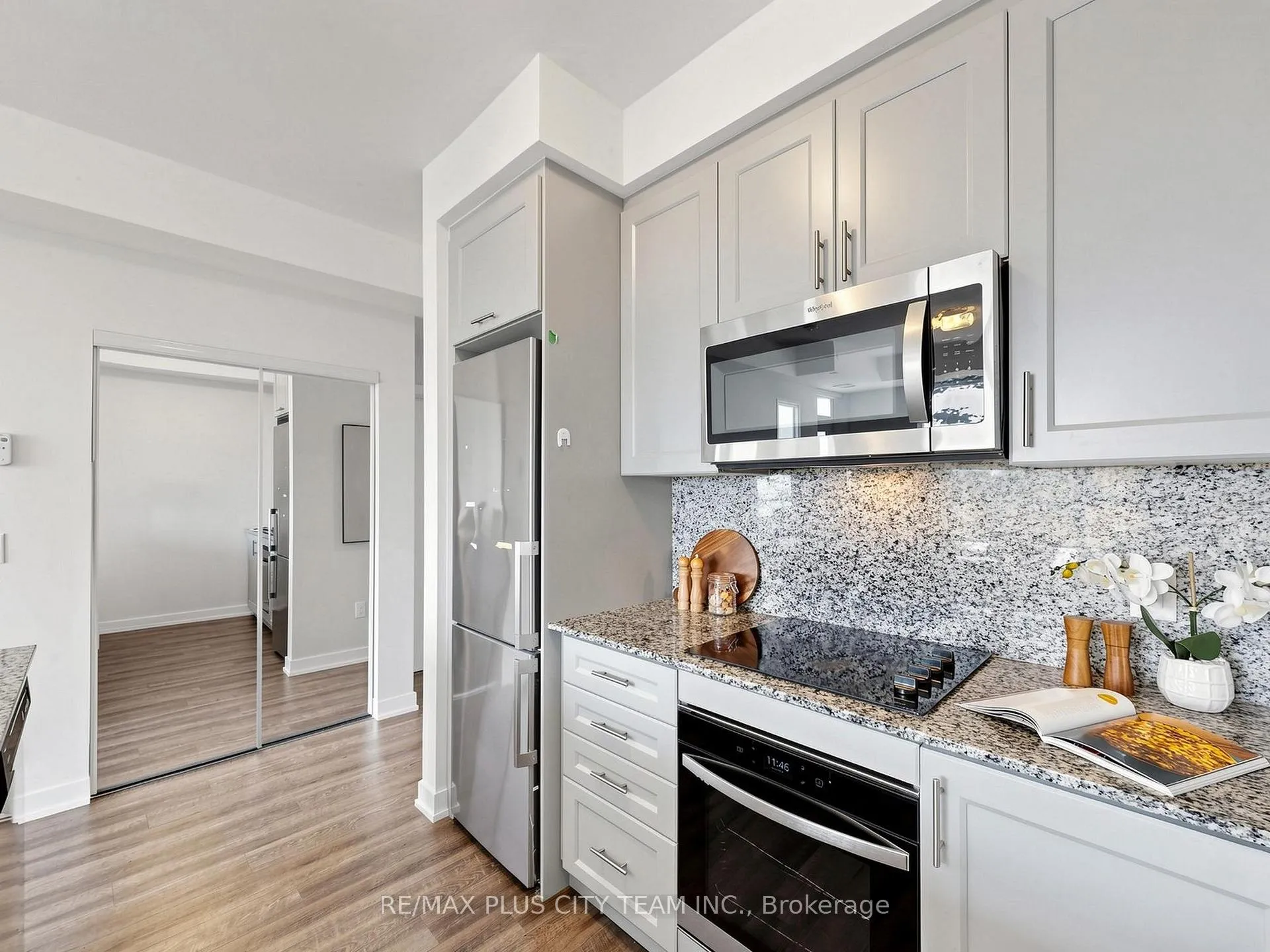 Photo 9 of Unit 415, 600 North Service Road, Hamilton, Lakeshore — HOMEH