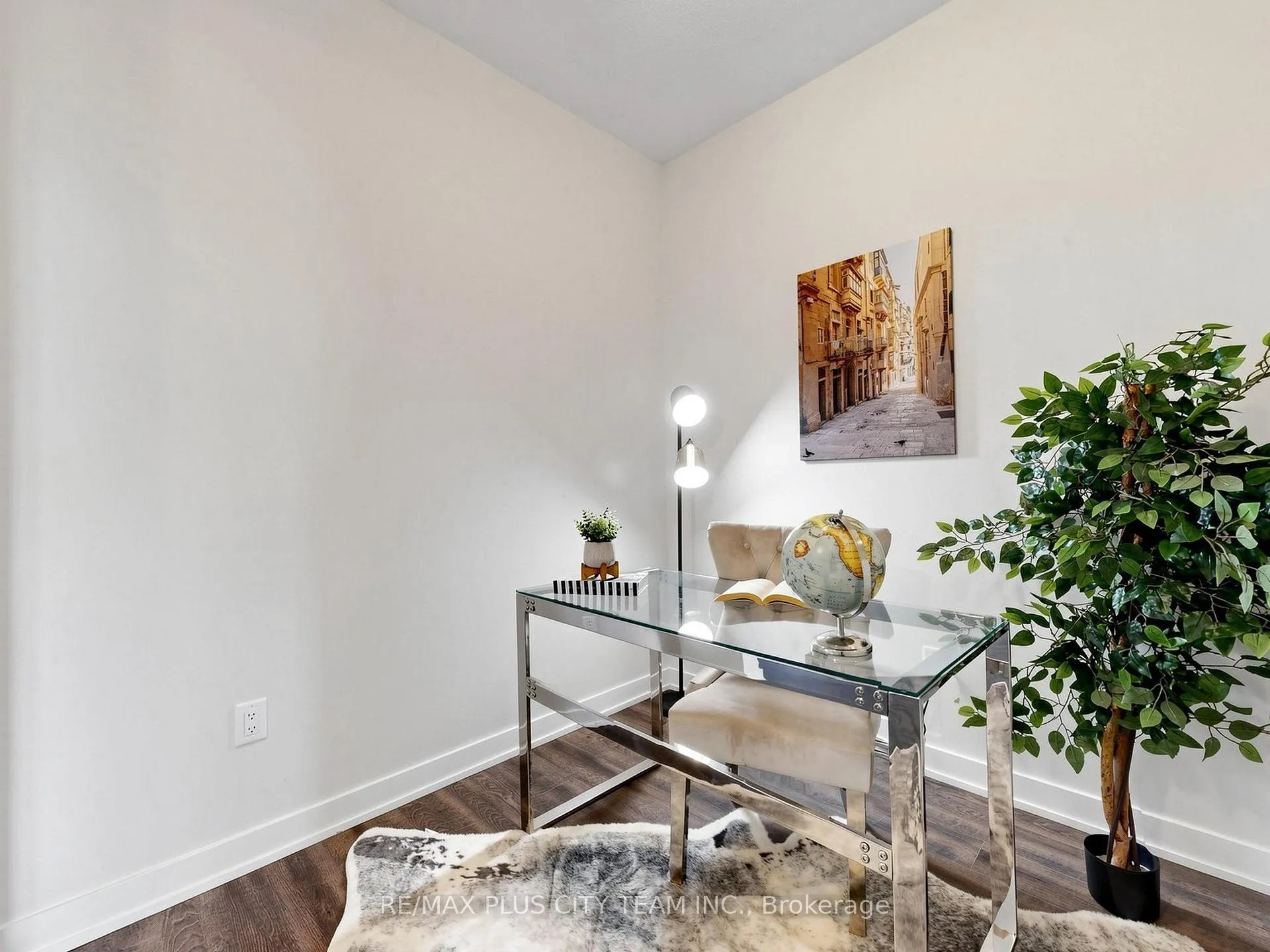 Photo 15 of Unit 415, 600 North Service Road, Hamilton, Lakeshore — HOMEH