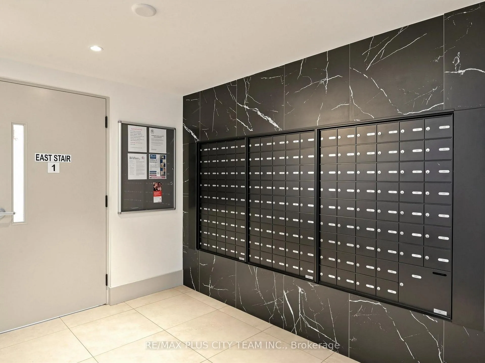 Photo 37 of Unit 415, 600 North Service Road, Hamilton, Lakeshore — HOMEH