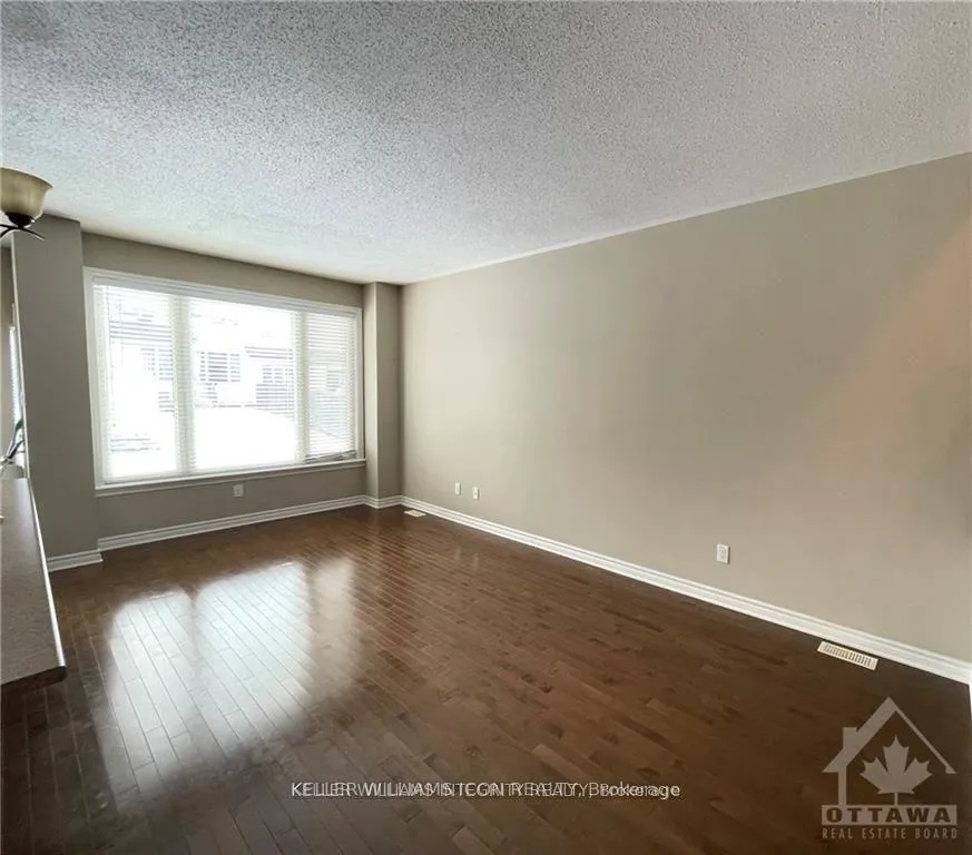 Photo 5 of 957 Fletcher Circle, Ottawa, Kanata - Kanata Lakes/Heritage Hills — HOMEH
