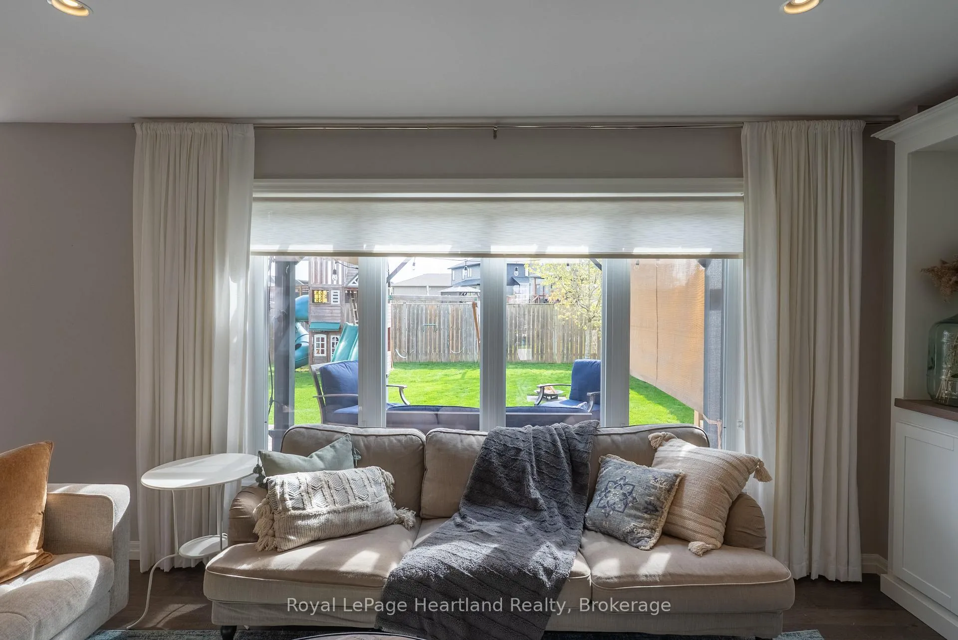 Photo 12 of 231 Campanale Way, Lucan Biddulph, Lucan — HOMEH