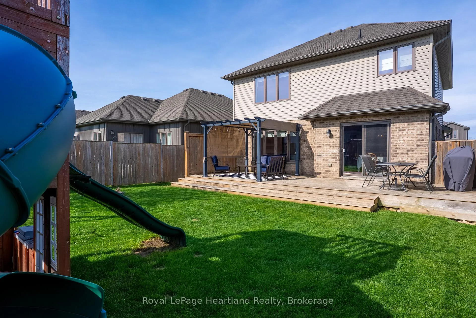 Photo 41 of 231 Campanale Way, Lucan Biddulph, Lucan — HOMEH