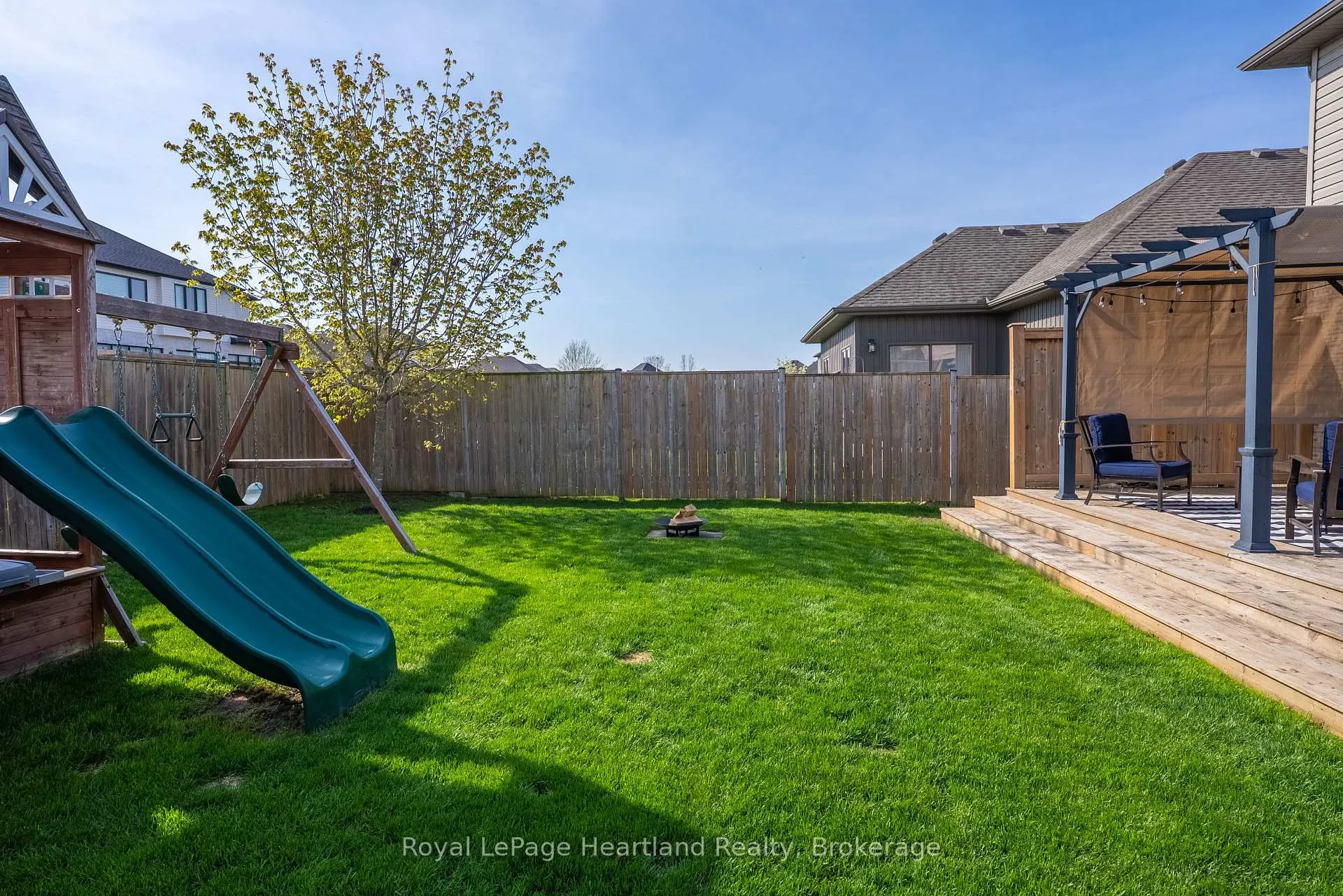 Photo 42 of 231 Campanale Way, Lucan Biddulph, Lucan — HOMEH