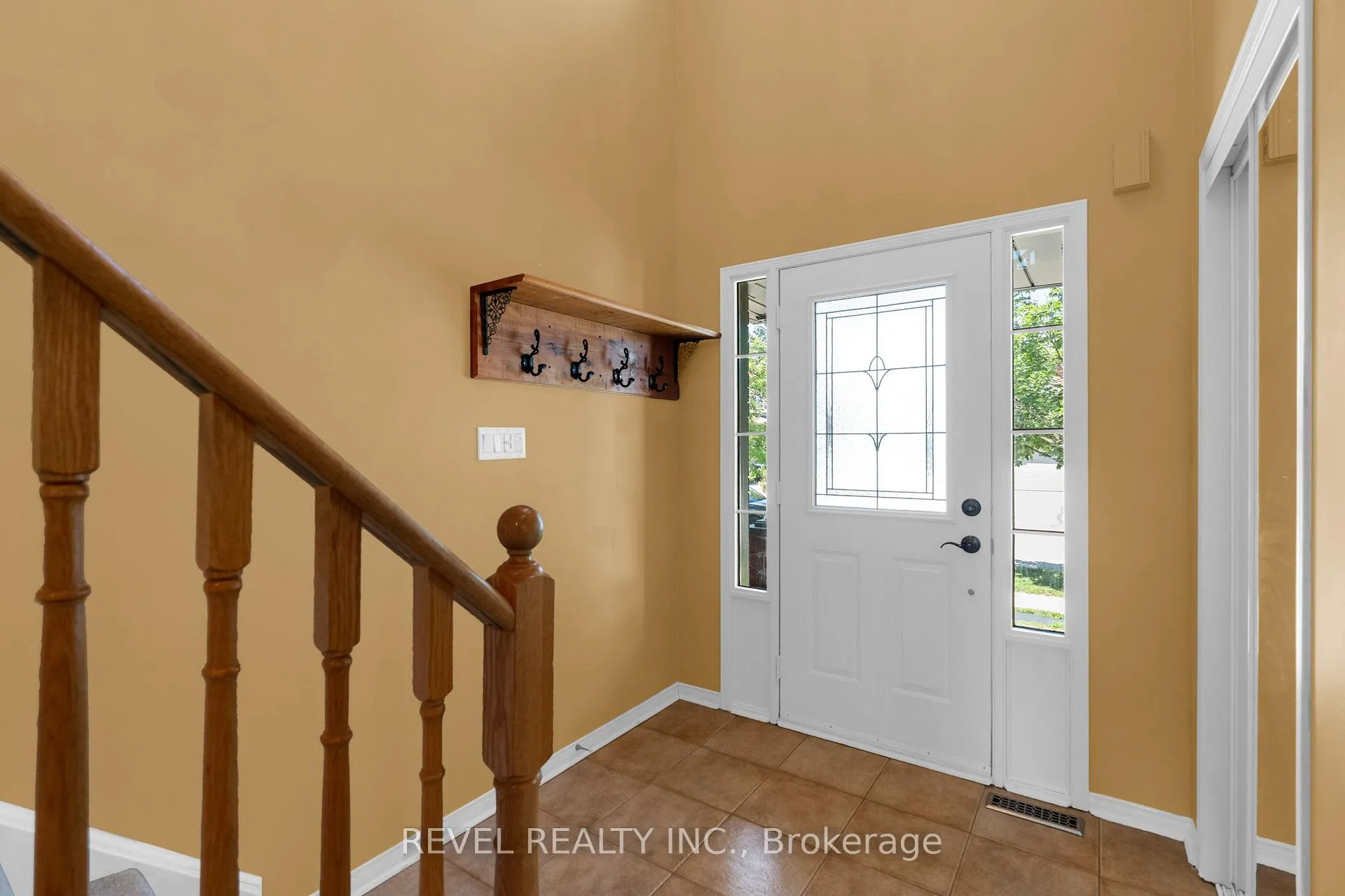Photo 4 of 1207 Andrade Lane, Innisfil, Alcona — HOMEH