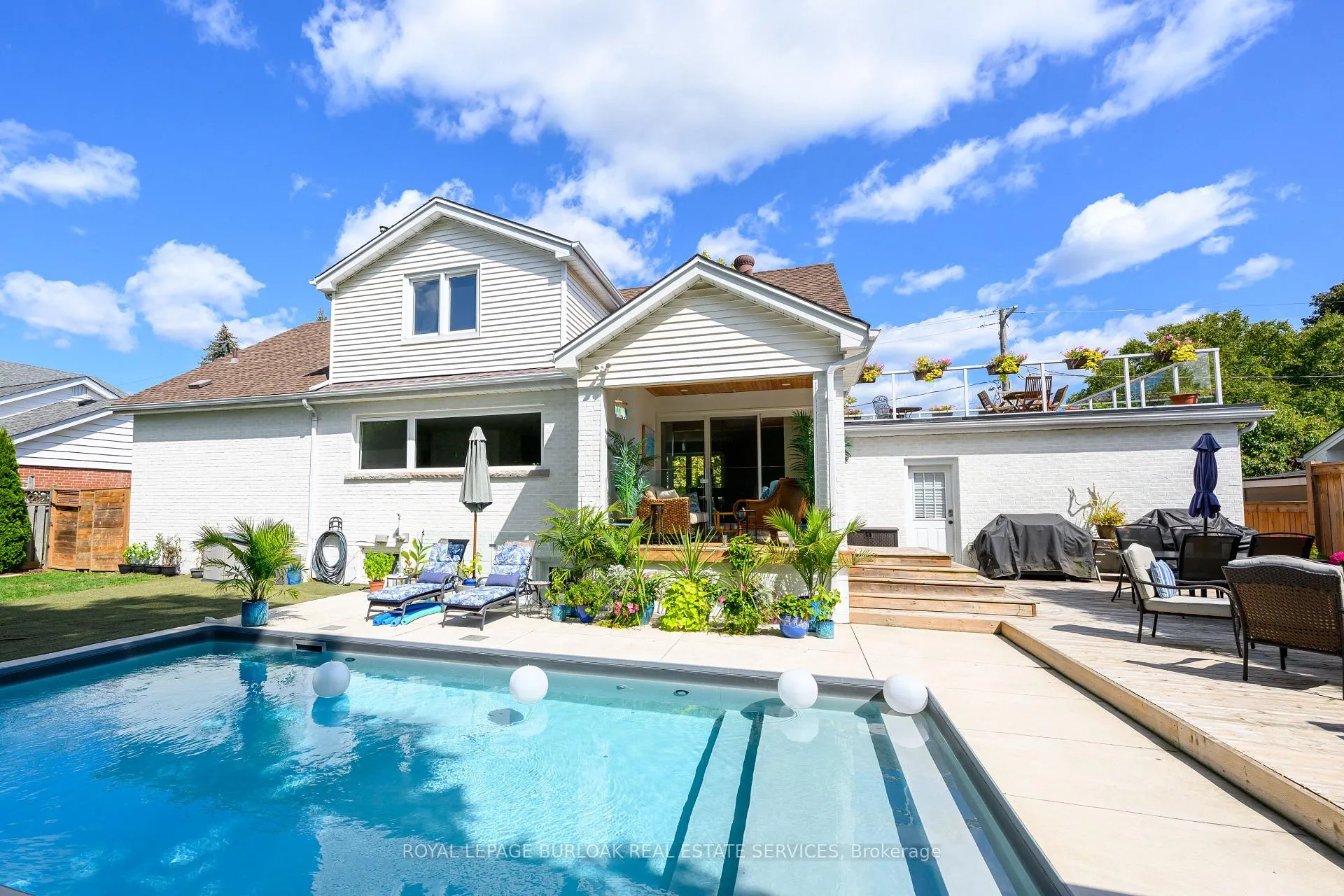 Photo 8 of 912 Boothman Avenue, Burlington, Bayview — HOMEH