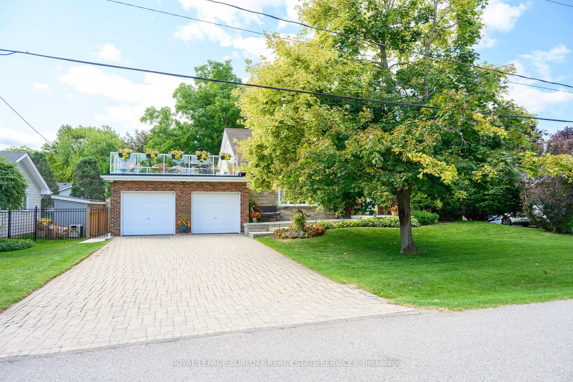 Photo 14 of 912 Boothman Avenue, Burlington, Bayview — HOMEH