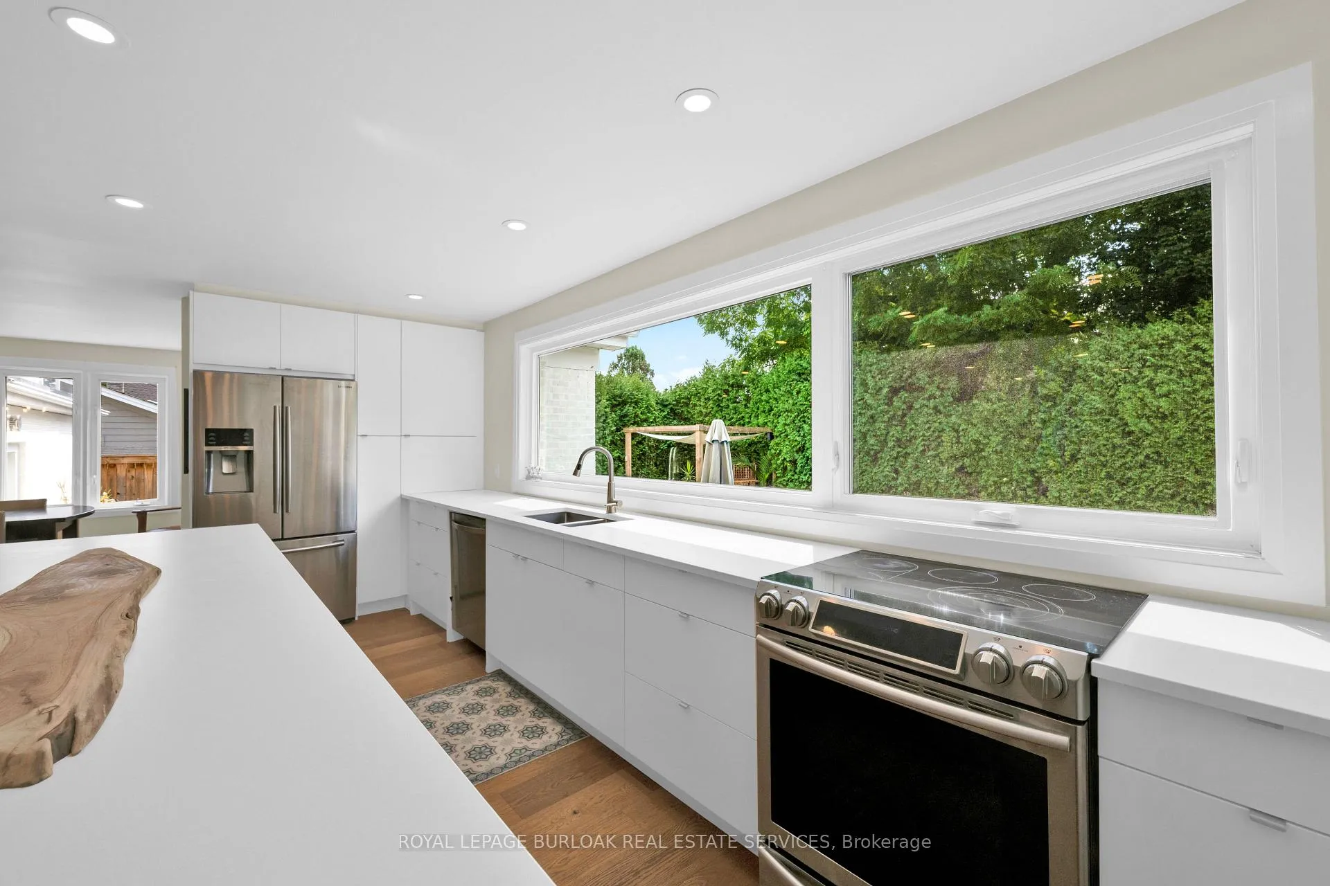 Photo 20 of 912 Boothman Avenue, Burlington, Bayview — HOMEH