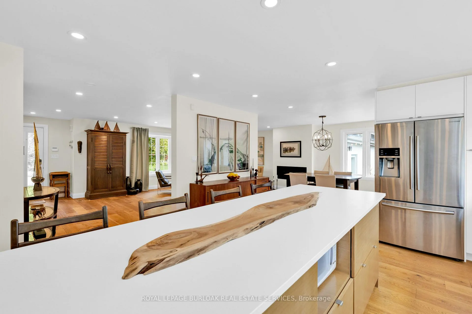 Photo 21 of 912 Boothman Avenue, Burlington, Bayview — HOMEH