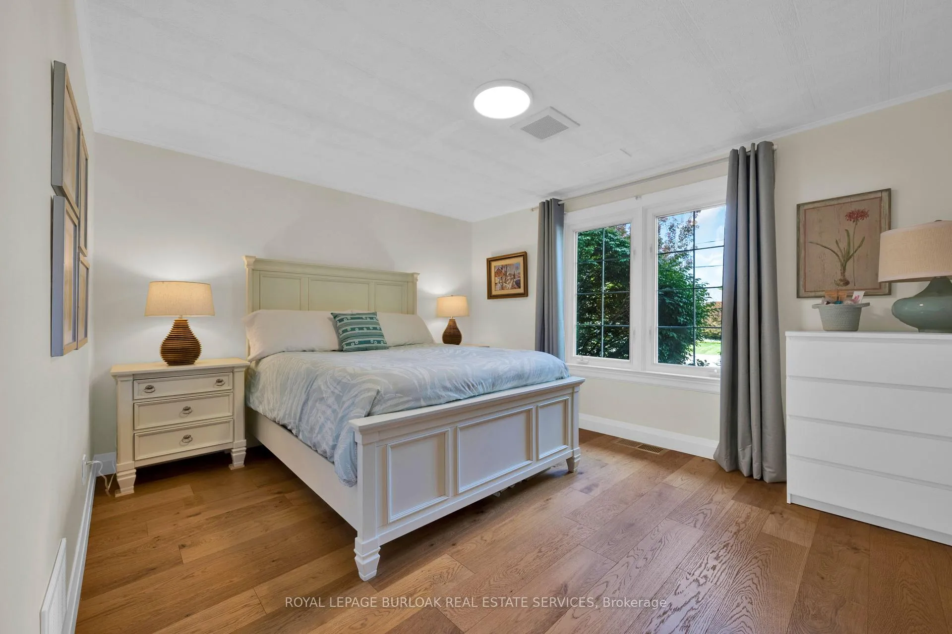 Photo 29 of 912 Boothman Avenue, Burlington, Bayview — HOMEH