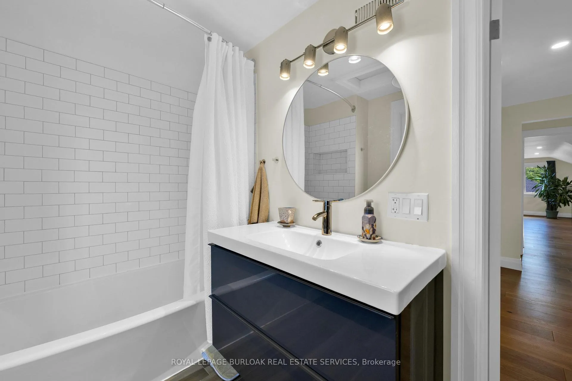 Photo 38 of 912 Boothman Avenue, Burlington, Bayview — HOMEH