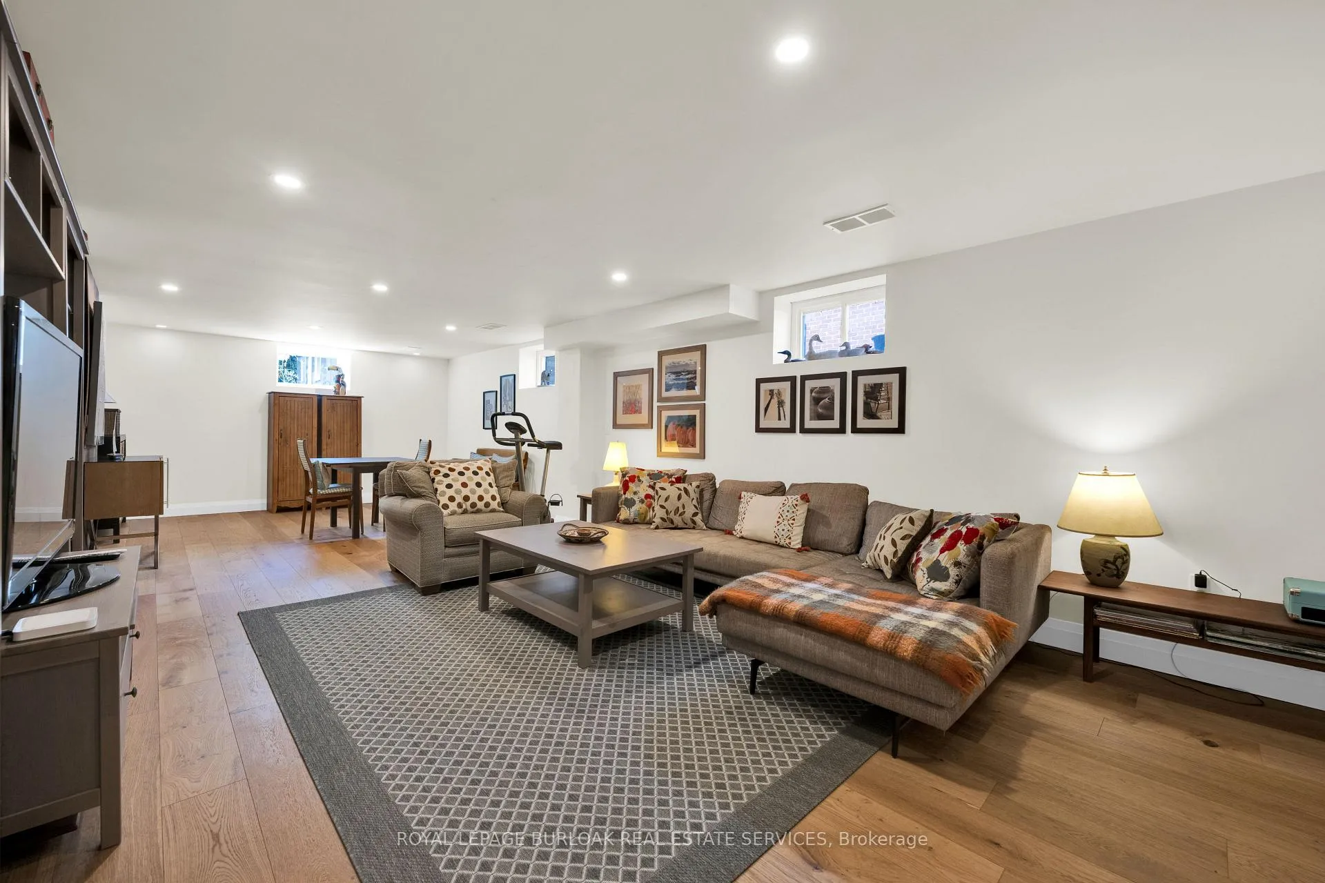 Photo 41 of 912 Boothman Avenue, Burlington, Bayview — HOMEH
