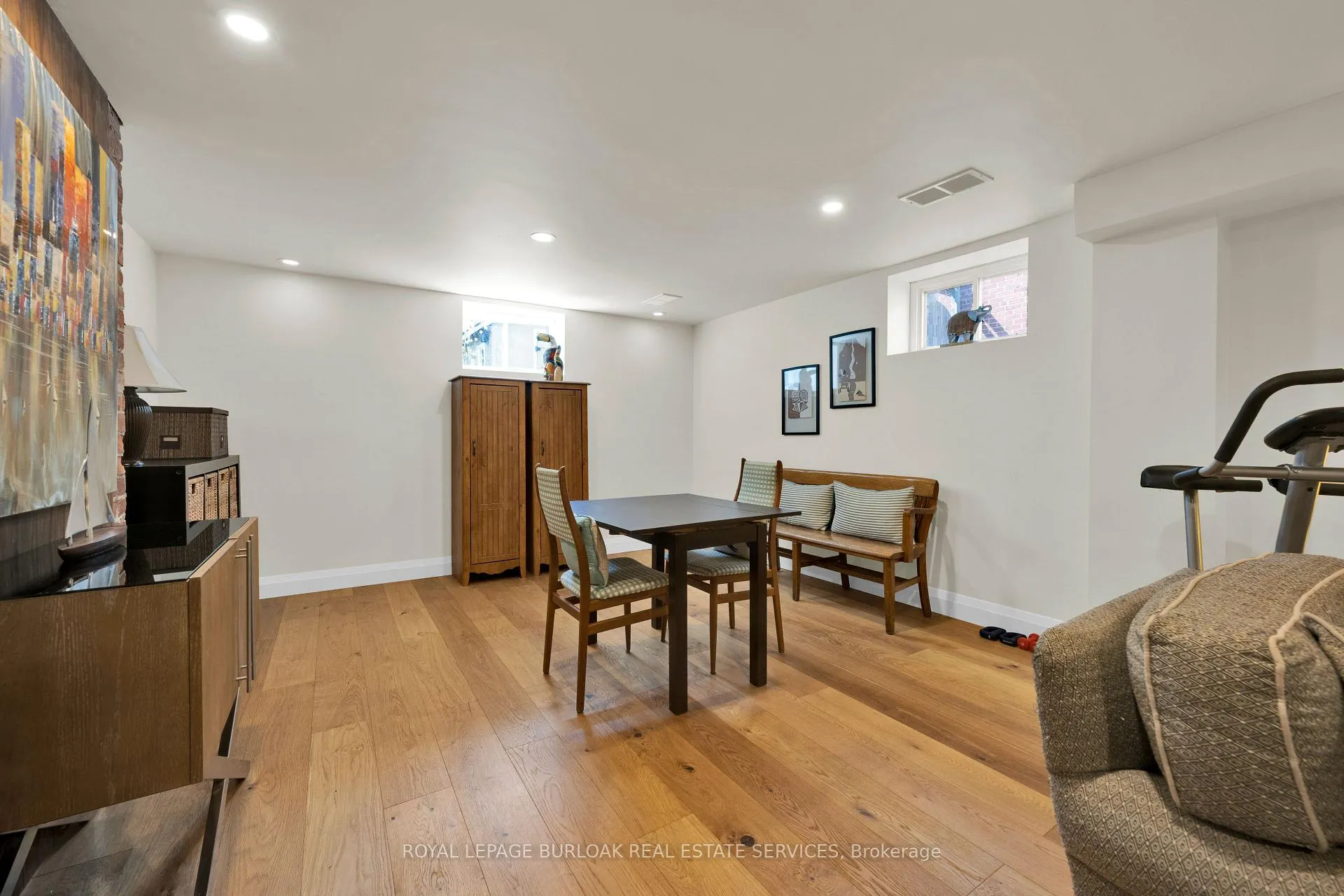 Photo 43 of 912 Boothman Avenue, Burlington, Bayview — HOMEH