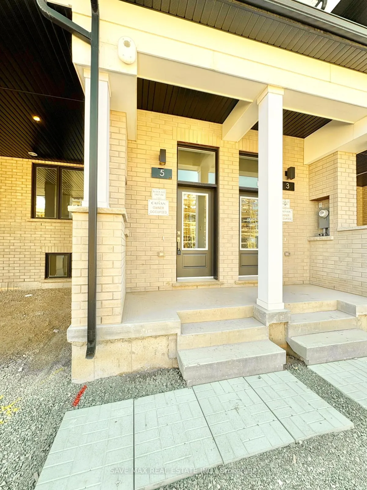 Photo 4 of 5 Thornbird Crescent, Brampton, Northwest Brampton — HOMEH