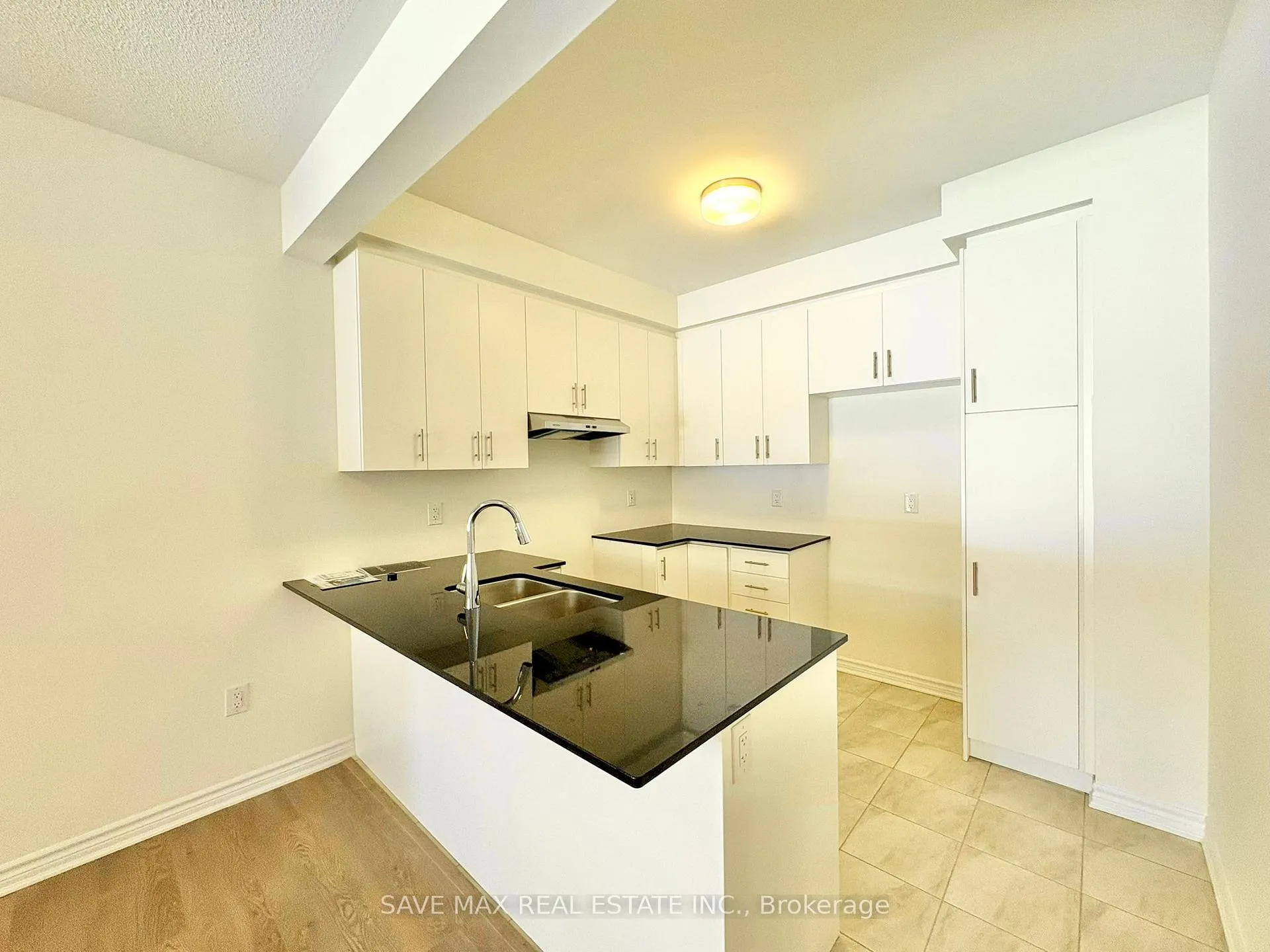Photo 6 of 5 Thornbird Crescent, Brampton, Northwest Brampton — HOMEH