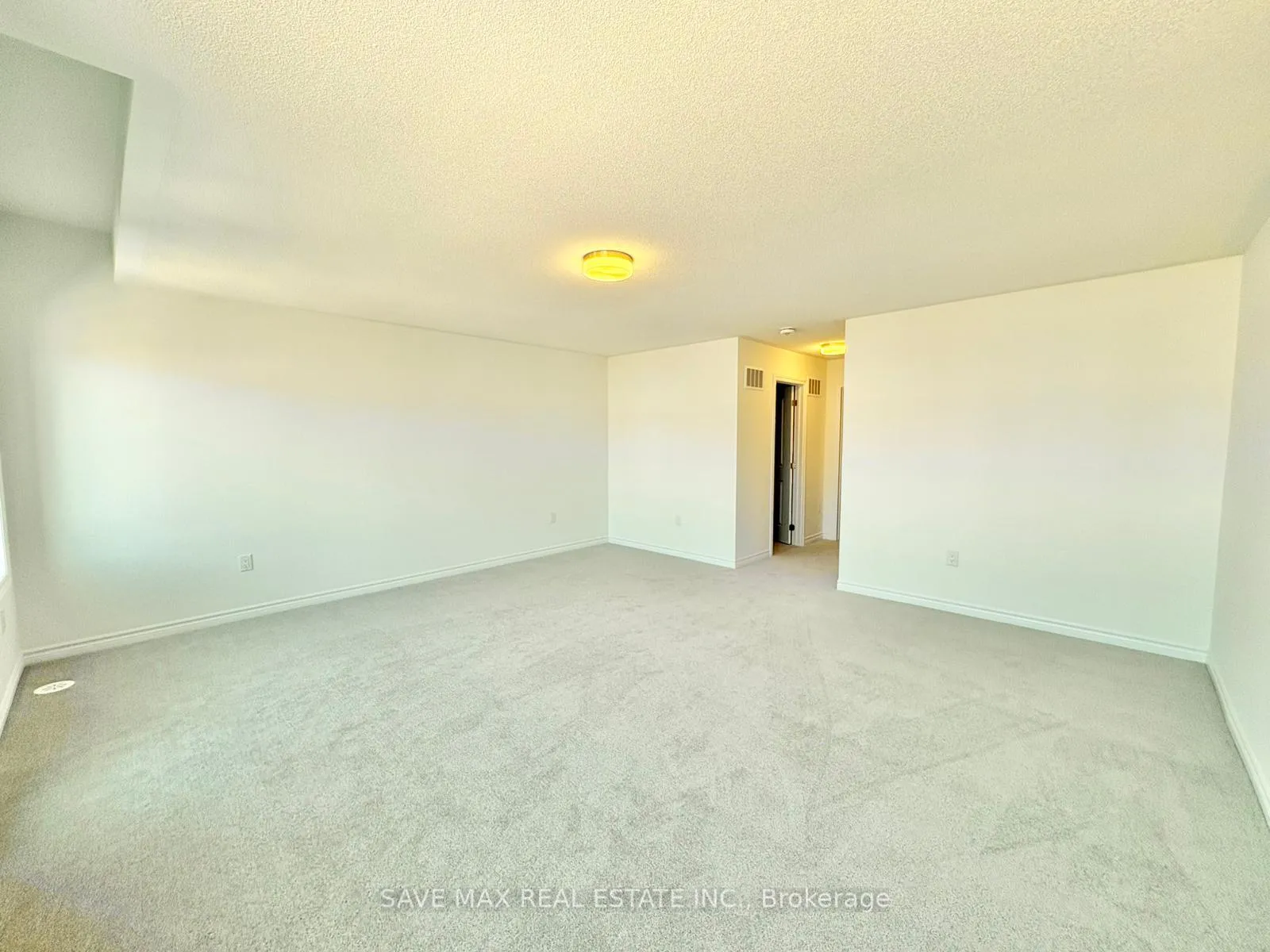 Photo 10 of 5 Thornbird Crescent, Brampton, Northwest Brampton — HOMEH