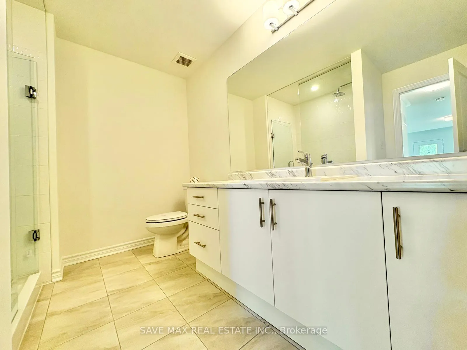 Photo 13 of 5 Thornbird Crescent, Brampton, Northwest Brampton — HOMEH