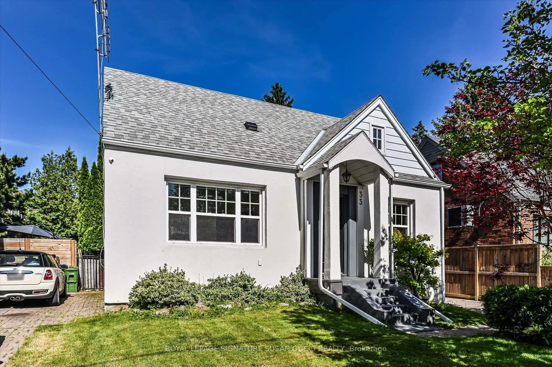 Front of 33 Plaxton Drive