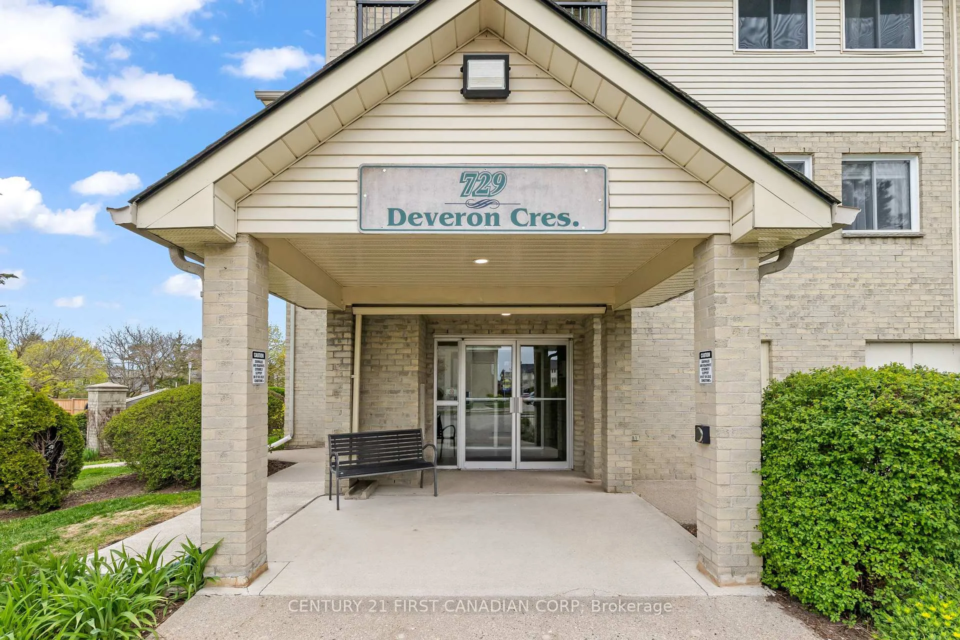 Photo 2 of Unit 109, 729 Deveron Crescent, London, South T — HOMEH