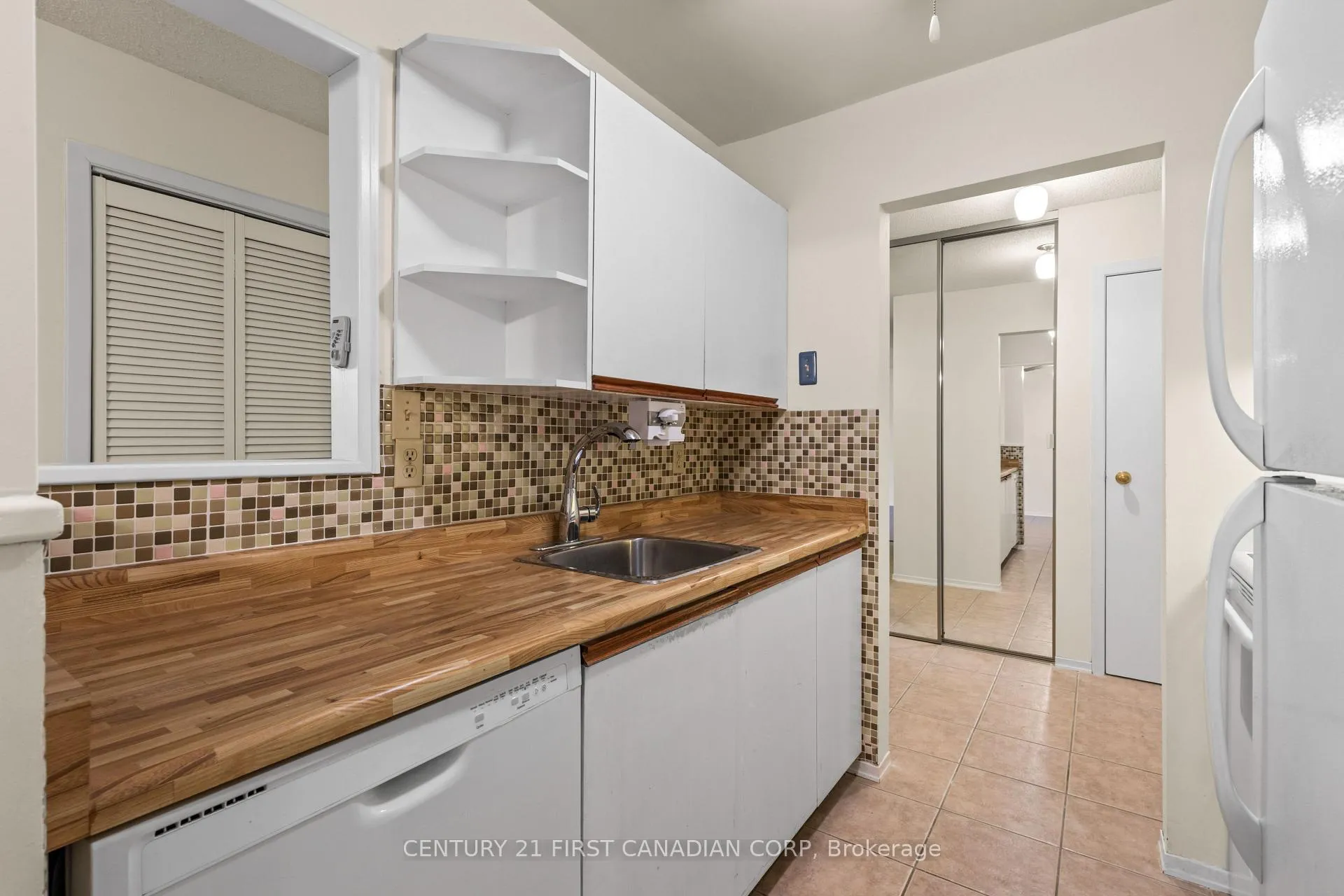 Photo 7 of Unit 109, 729 Deveron Crescent, London, South T — HOMEH
