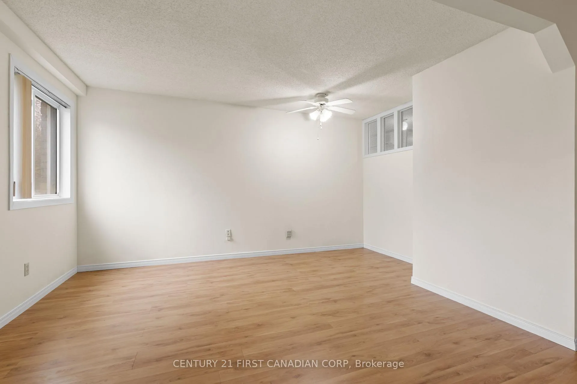 Photo 16 of Unit 109, 729 Deveron Crescent, London, South T — HOMEH