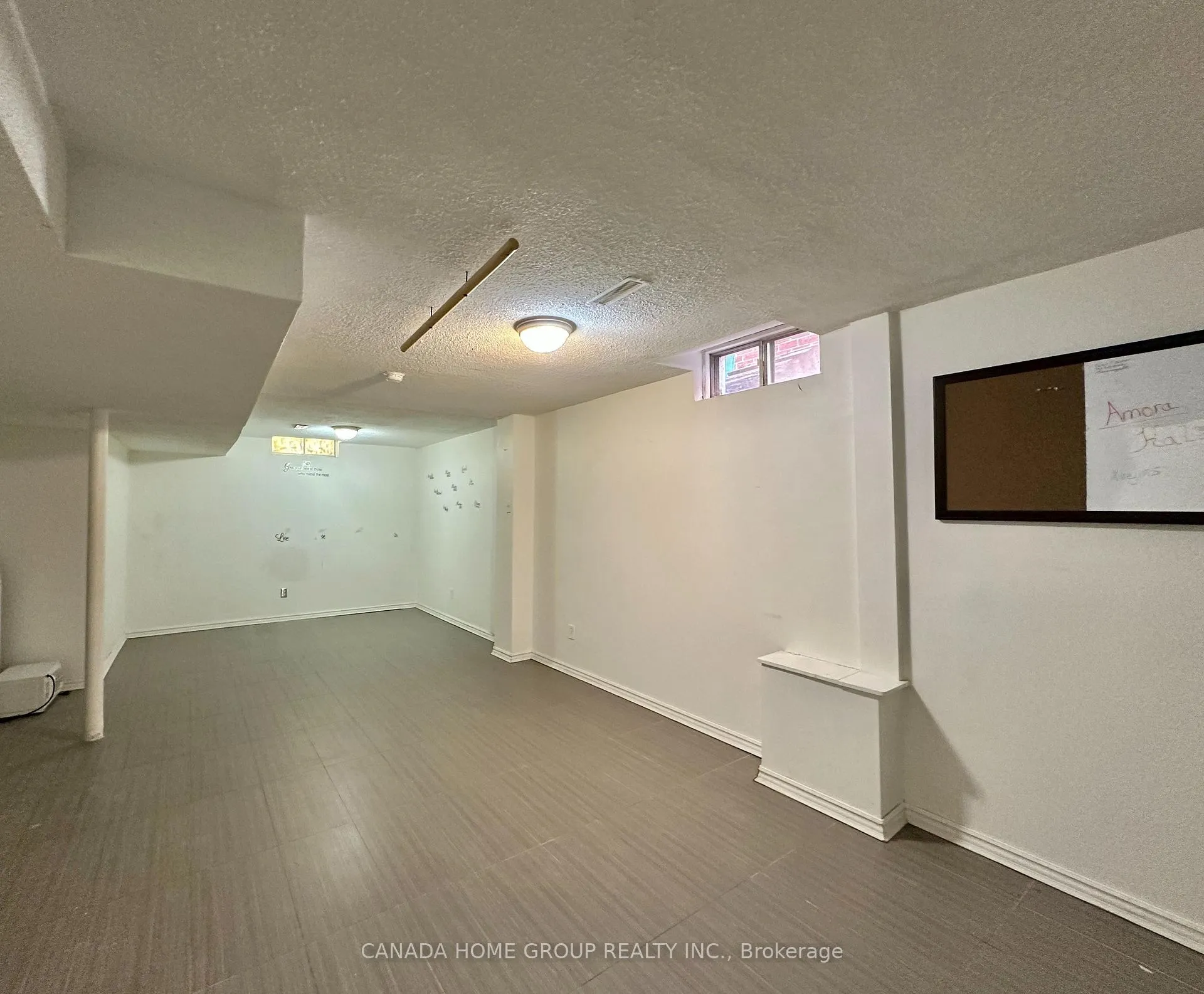 Photo 24 of 303 Riel Drive, Mississauga, Fairview — HOMEH