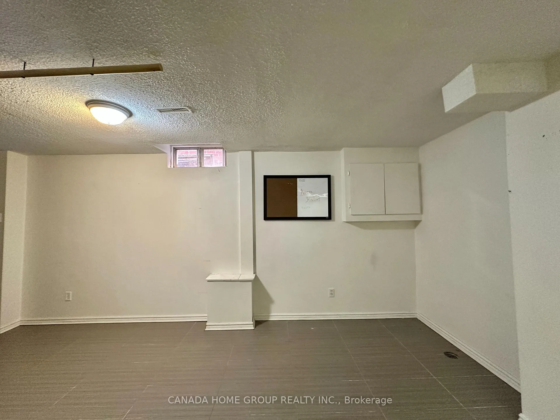 Photo 25 of 303 Riel Drive, Mississauga, Fairview — HOMEH