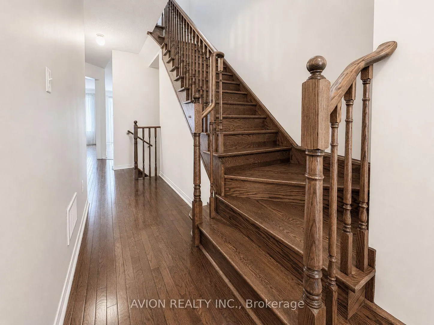 Photo 2 of 62 Coleluke Lane, Markham, Middlefield — HOMEH