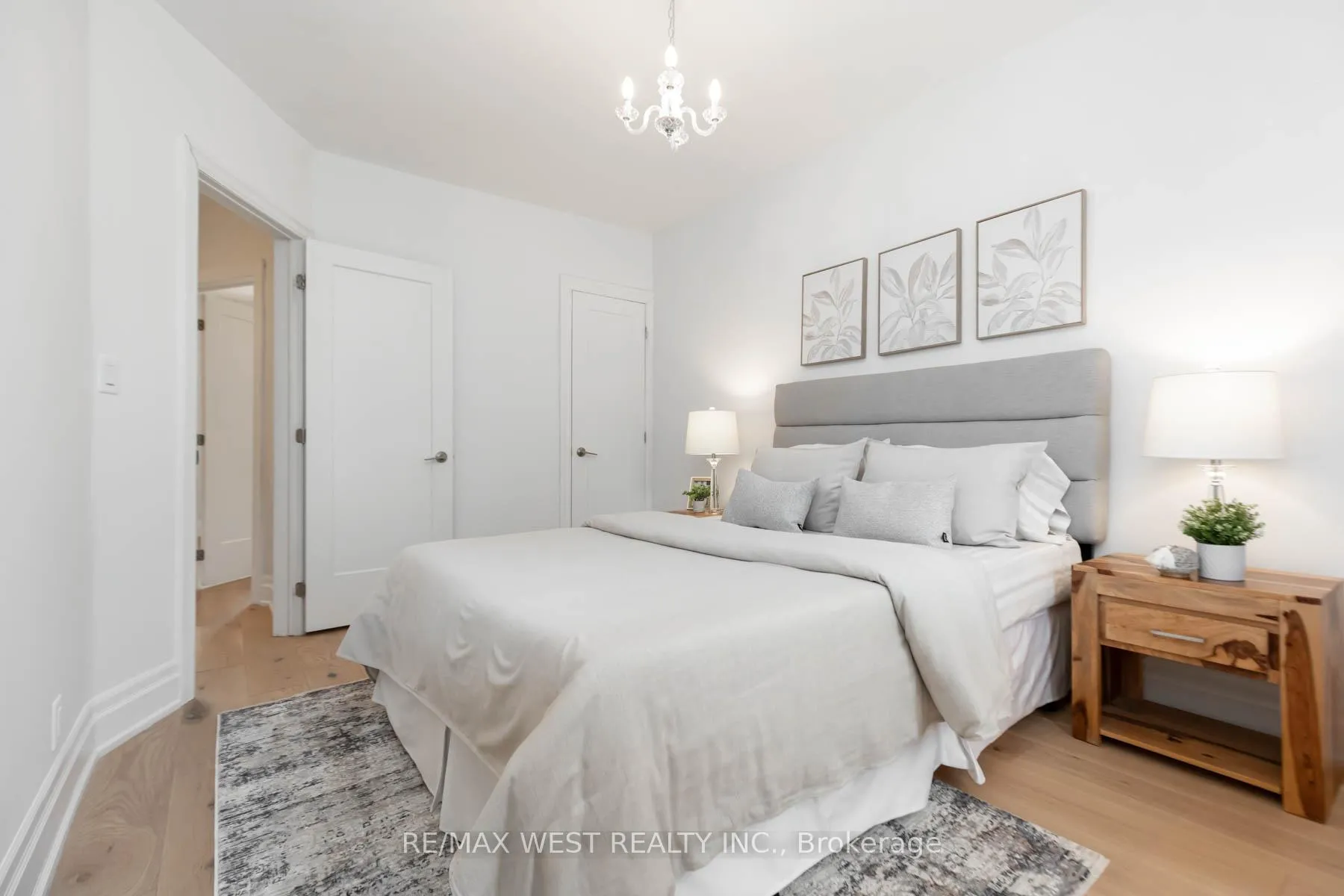 Photo 14 of 469 Clendenan Avenue, Toronto, Junction Area — HOMEH