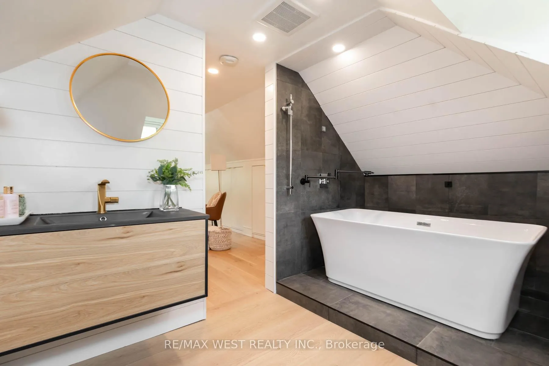 Photo 19 of 469 Clendenan Avenue, Toronto, Junction Area — HOMEH