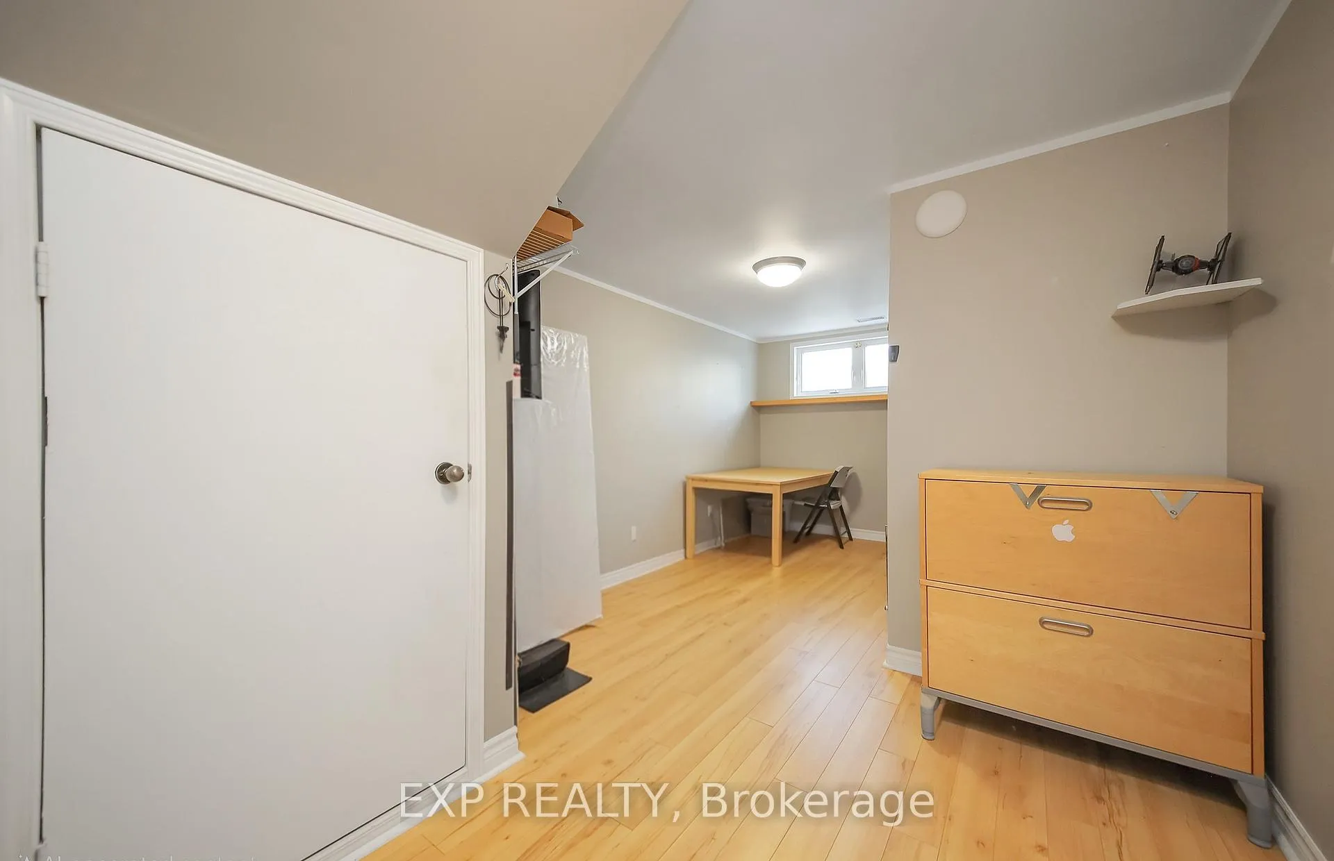 Photo 6 of 18 Winlock Crescent, Ottawa, Craig Henry/Woodvale — HOMEH