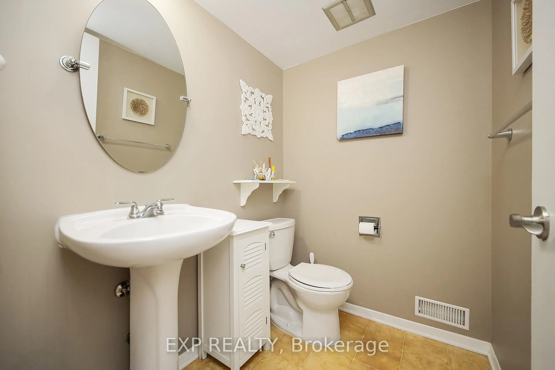 Photo 7 of 18 Winlock Crescent, Ottawa, Craig Henry/Woodvale — HOMEH
