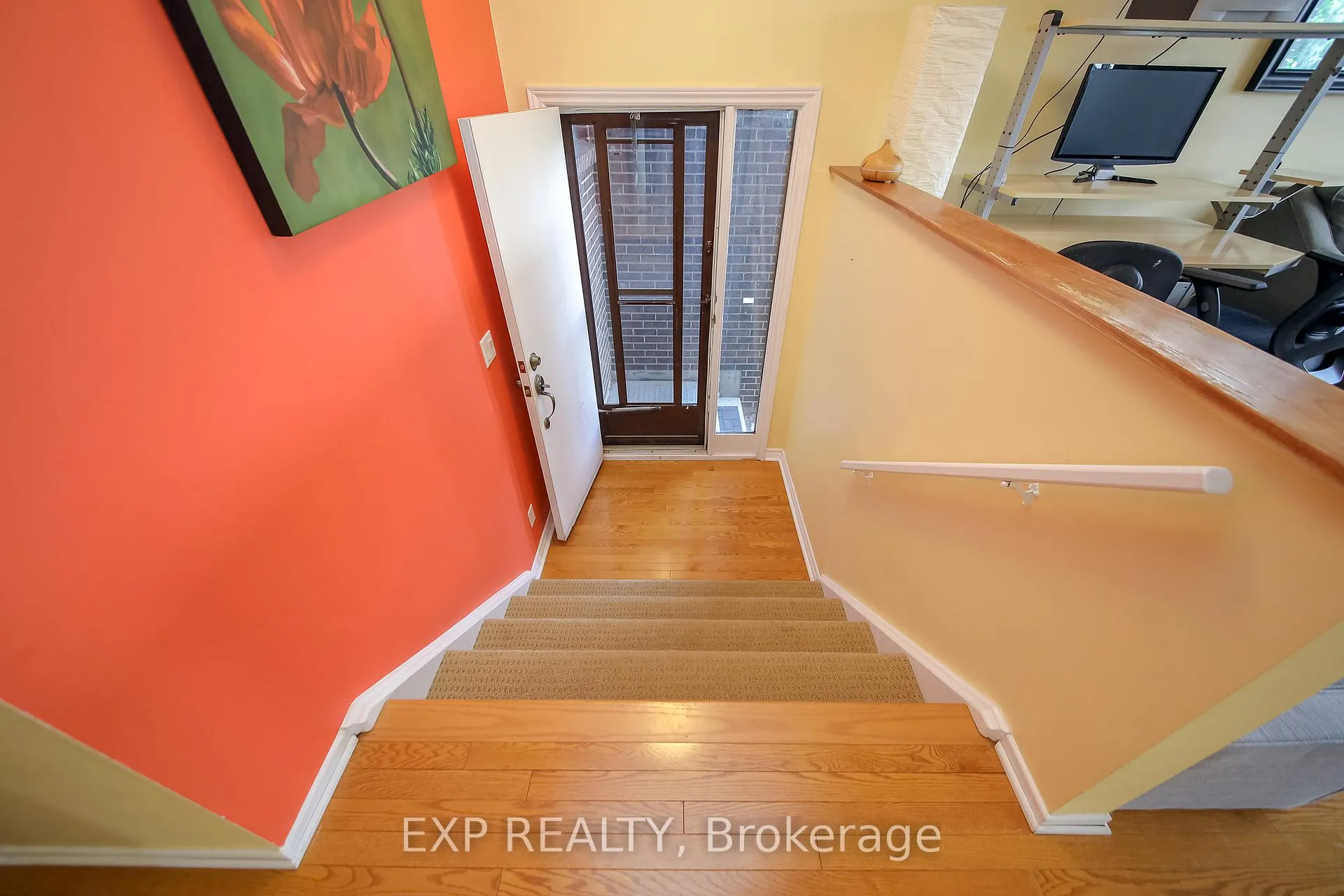 Photo 12 of 18 Winlock Crescent, Ottawa, Craig Henry/Woodvale — HOMEH