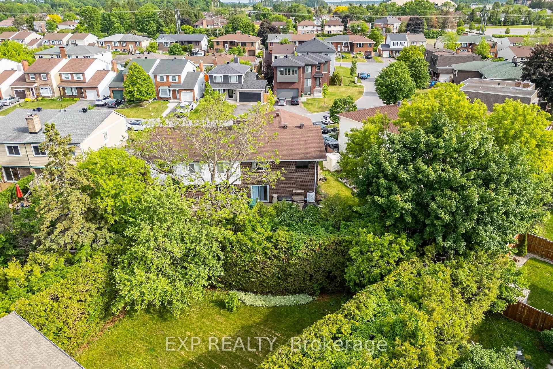 Photo 27 of 18 Winlock Crescent, Ottawa, Craig Henry/Woodvale — HOMEH