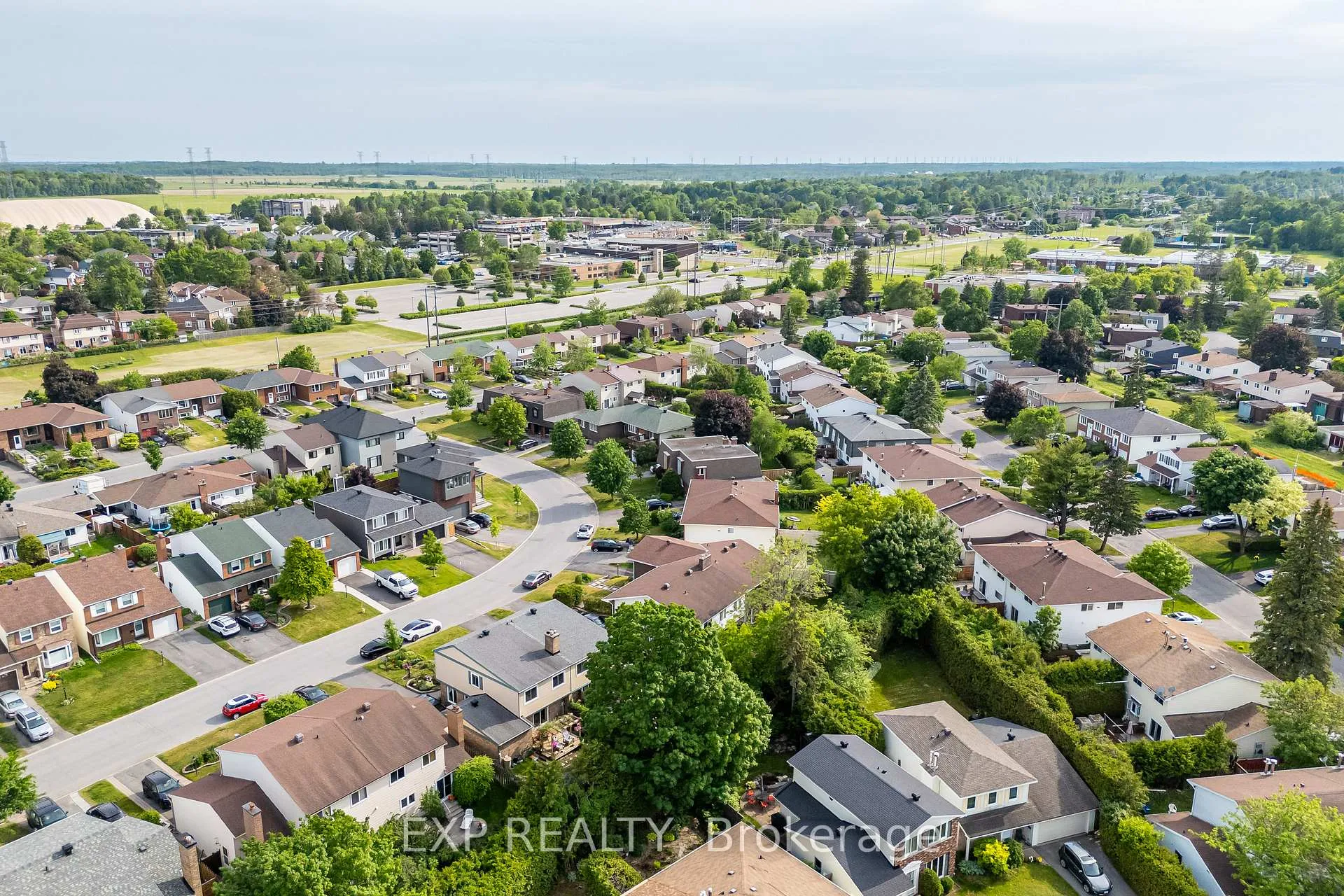 Photo 34 of 18 Winlock Crescent, Ottawa, Craig Henry/Woodvale — HOMEH