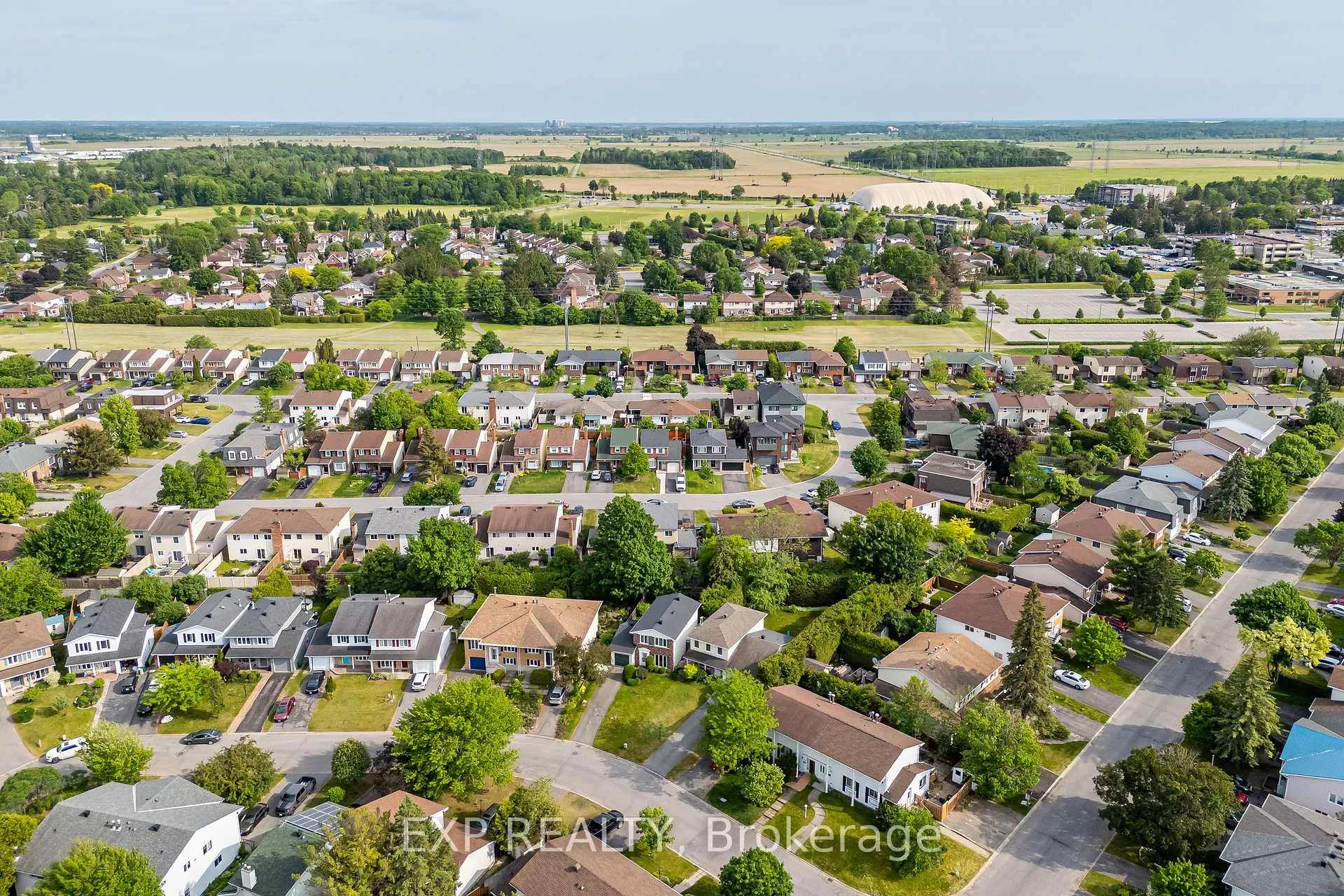 Photo 35 of 18 Winlock Crescent, Ottawa, Craig Henry/Woodvale — HOMEH