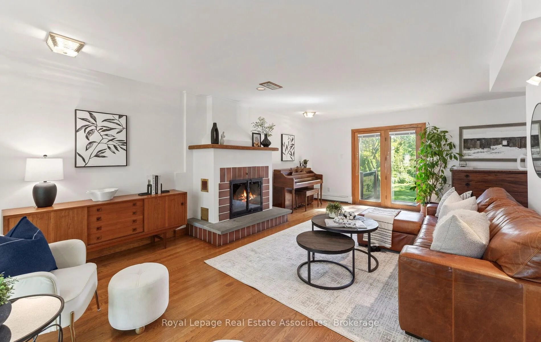 Photo 6 of 30 Theodore Drive, Mississauga, Streetsville — HOMEH