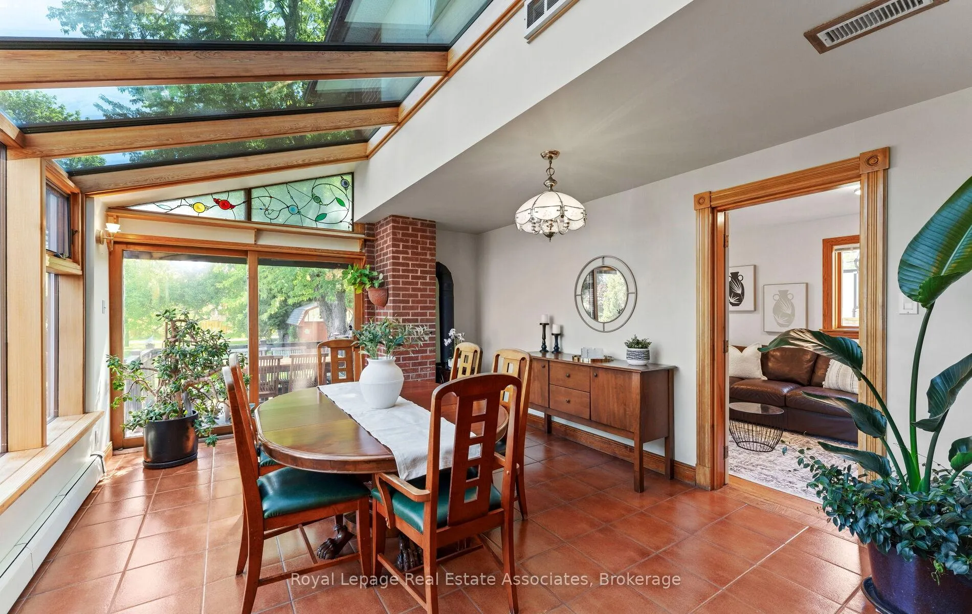 Photo 14 of 30 Theodore Drive, Mississauga, Streetsville — HOMEH