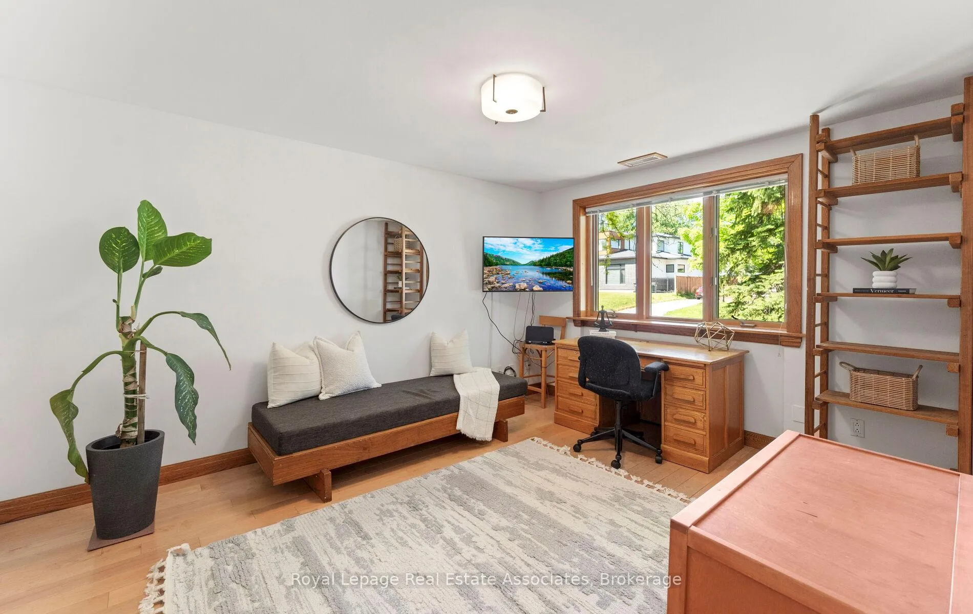 Photo 17 of 30 Theodore Drive, Mississauga, Streetsville — HOMEH
