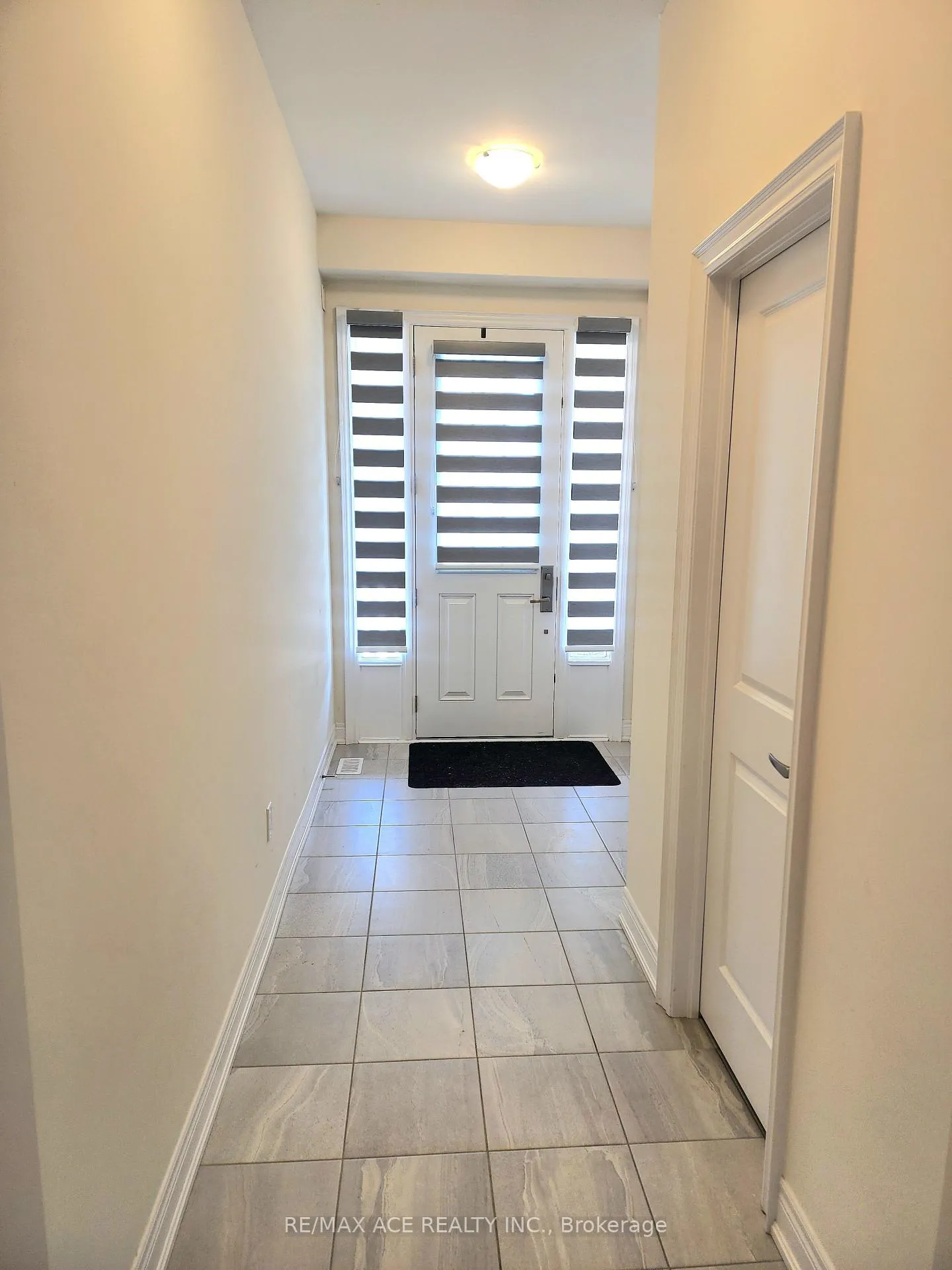 Photo 3 of 22 Rogerson Street, Clarington, Newcastle — HOMEH