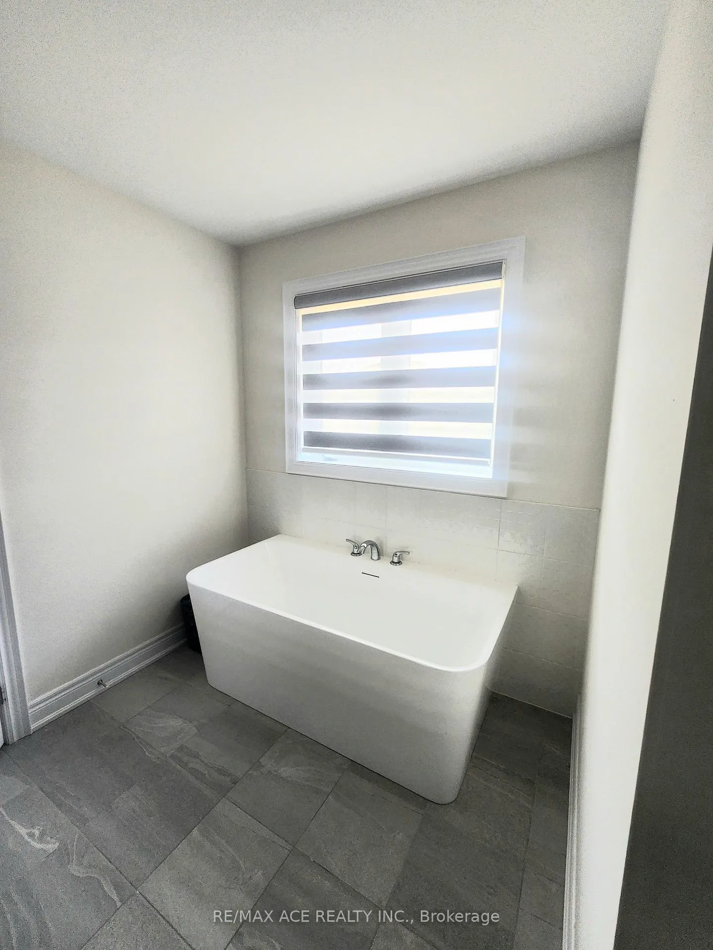 Photo 14 of 22 Rogerson Street, Clarington, Newcastle — HOMEH