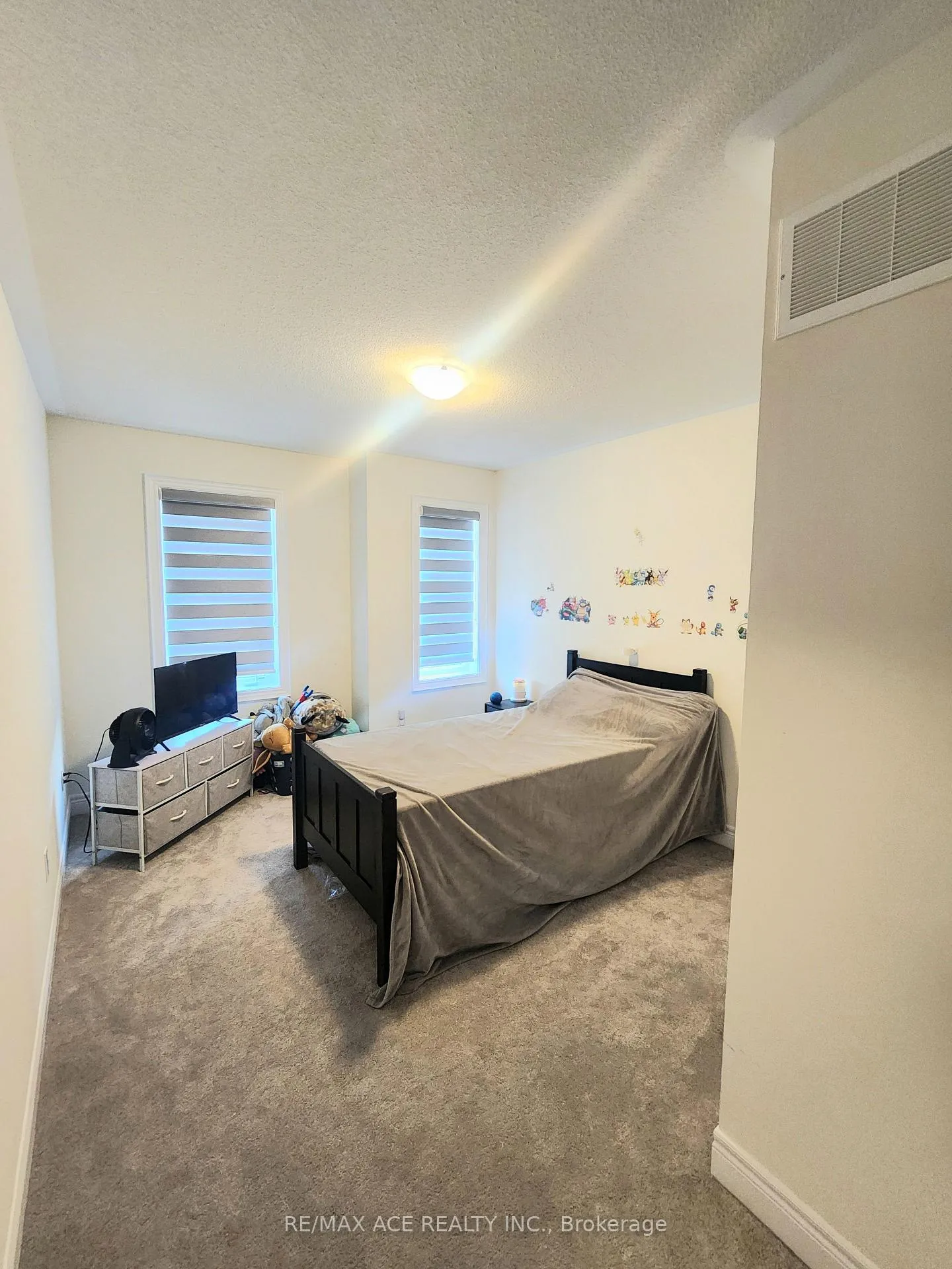 Photo 20 of 22 Rogerson Street, Clarington, Newcastle — HOMEH
