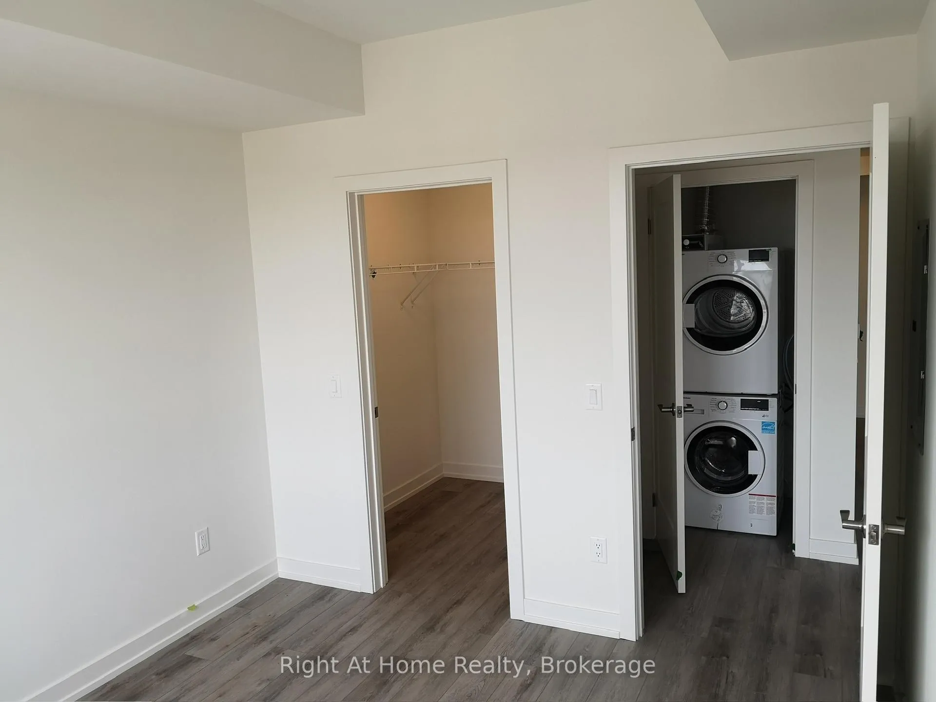 Photo 3 of Unit 410, 255 Northfield Drive E, Waterloo — HOMEH
