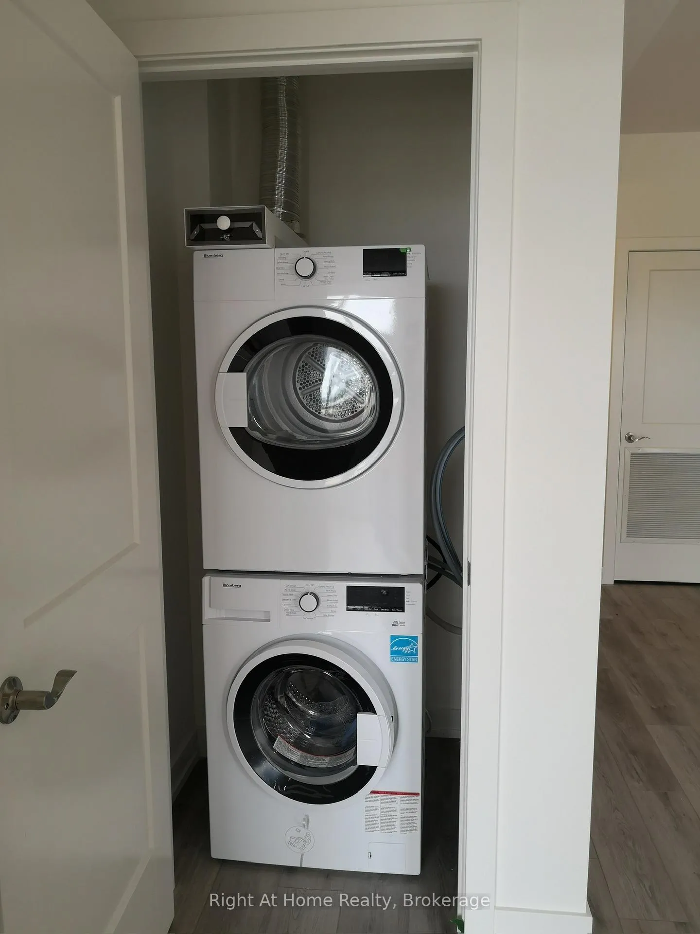 Photo 5 of Unit 410, 255 Northfield Drive E, Waterloo — HOMEH