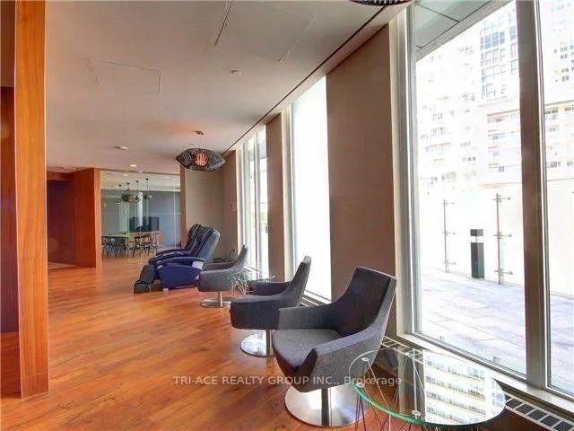 Photo 9 of Unit 2703, 75 Queens Wharf Road, Toronto, Waterfront Communities — HOMEH